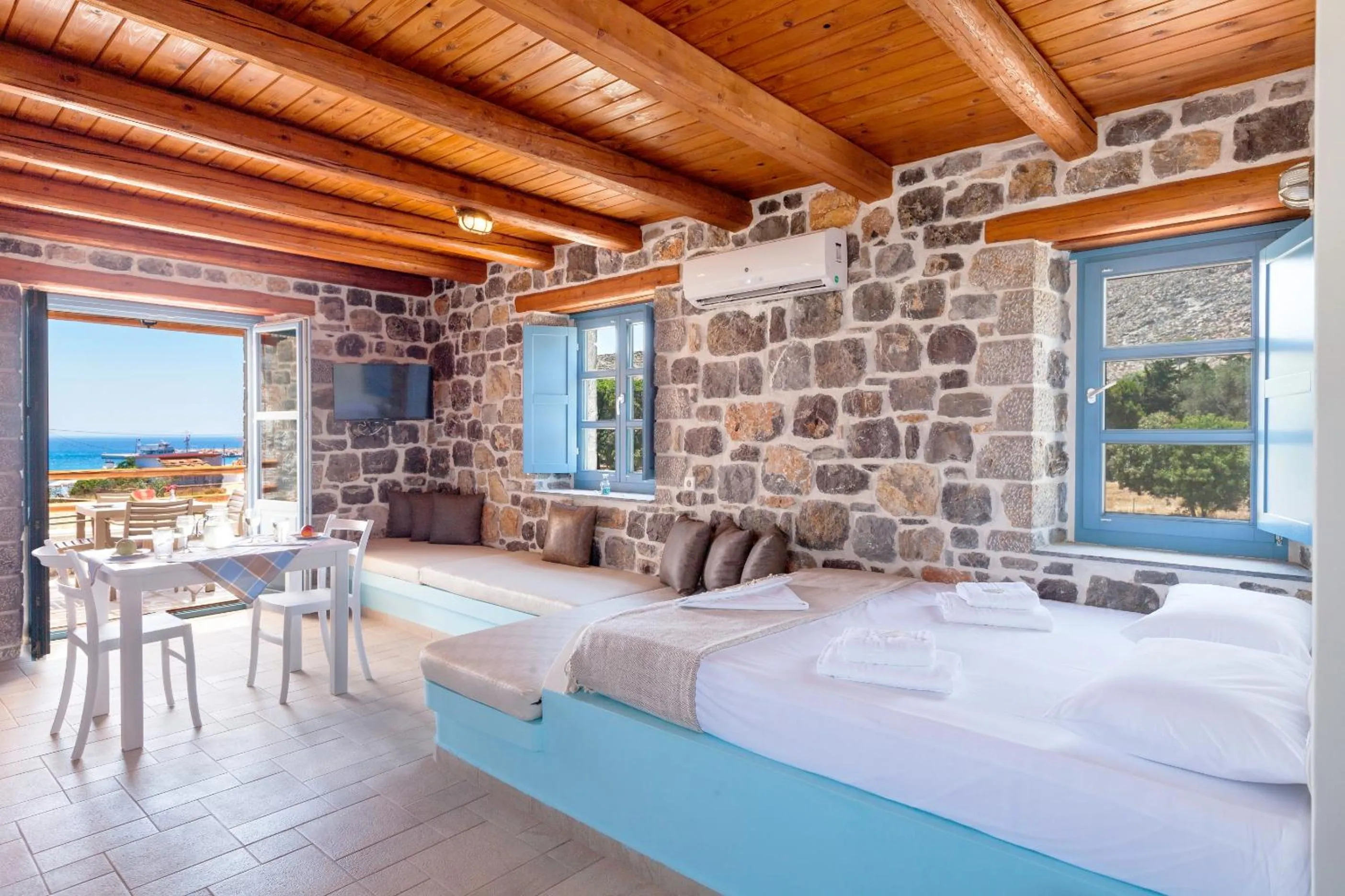 Bed in Pserimos Villas
