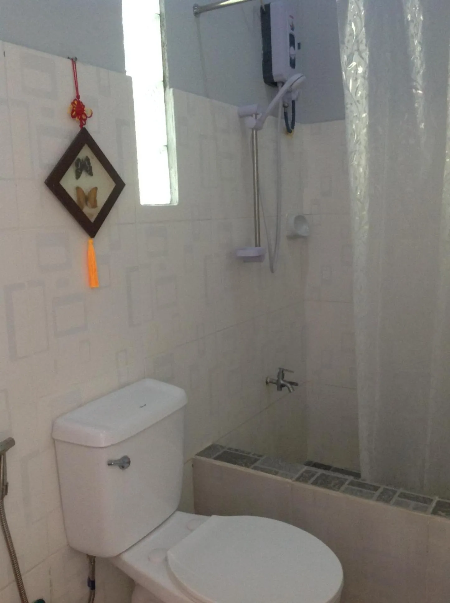 Bathroom in Mount Pinatubo Base Camp at CASA HERMOGINA