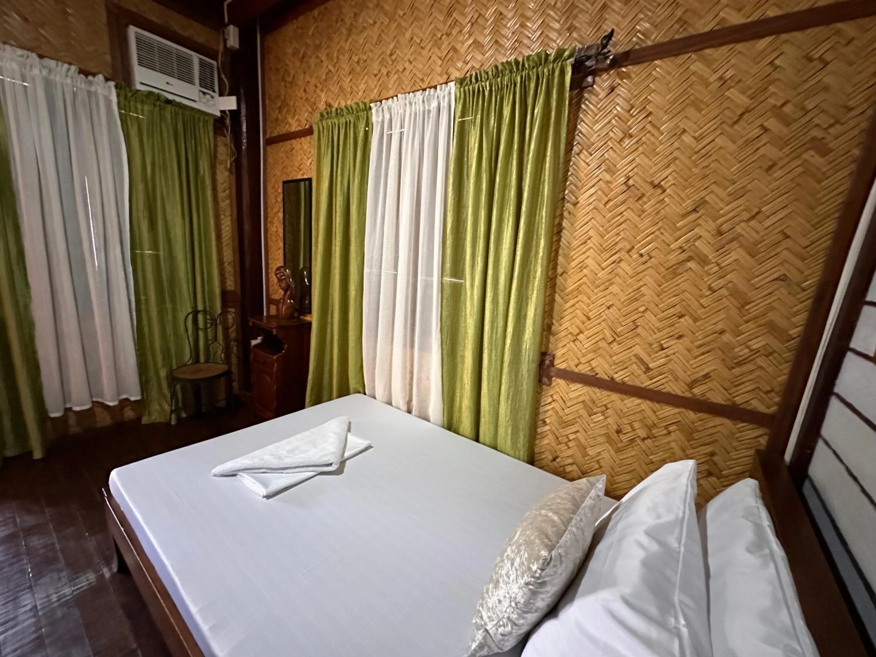 Bed in Mount Pinatubo Base Camp at CASA HERMOGINA