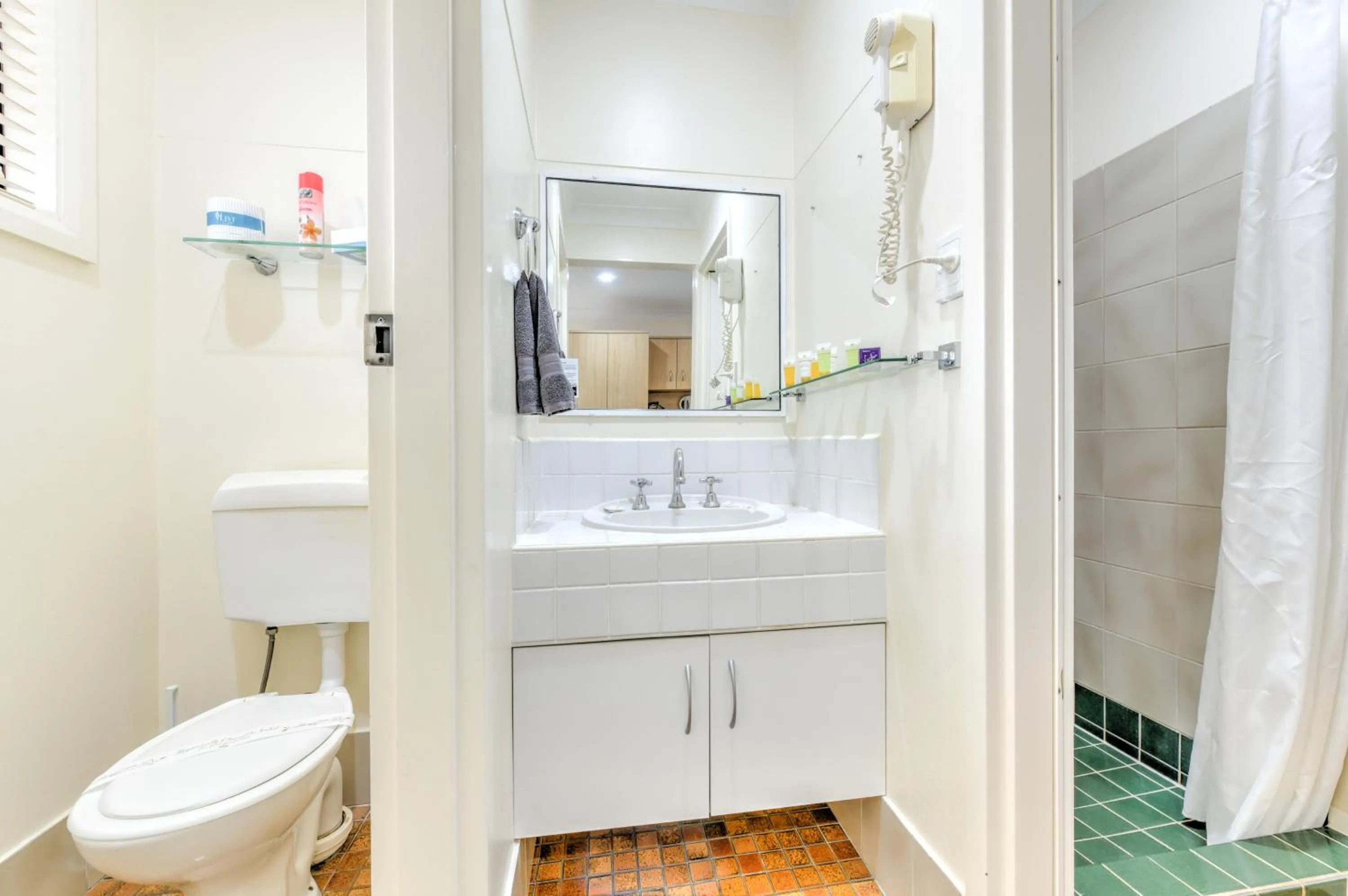 Bathroom in Motel Grande