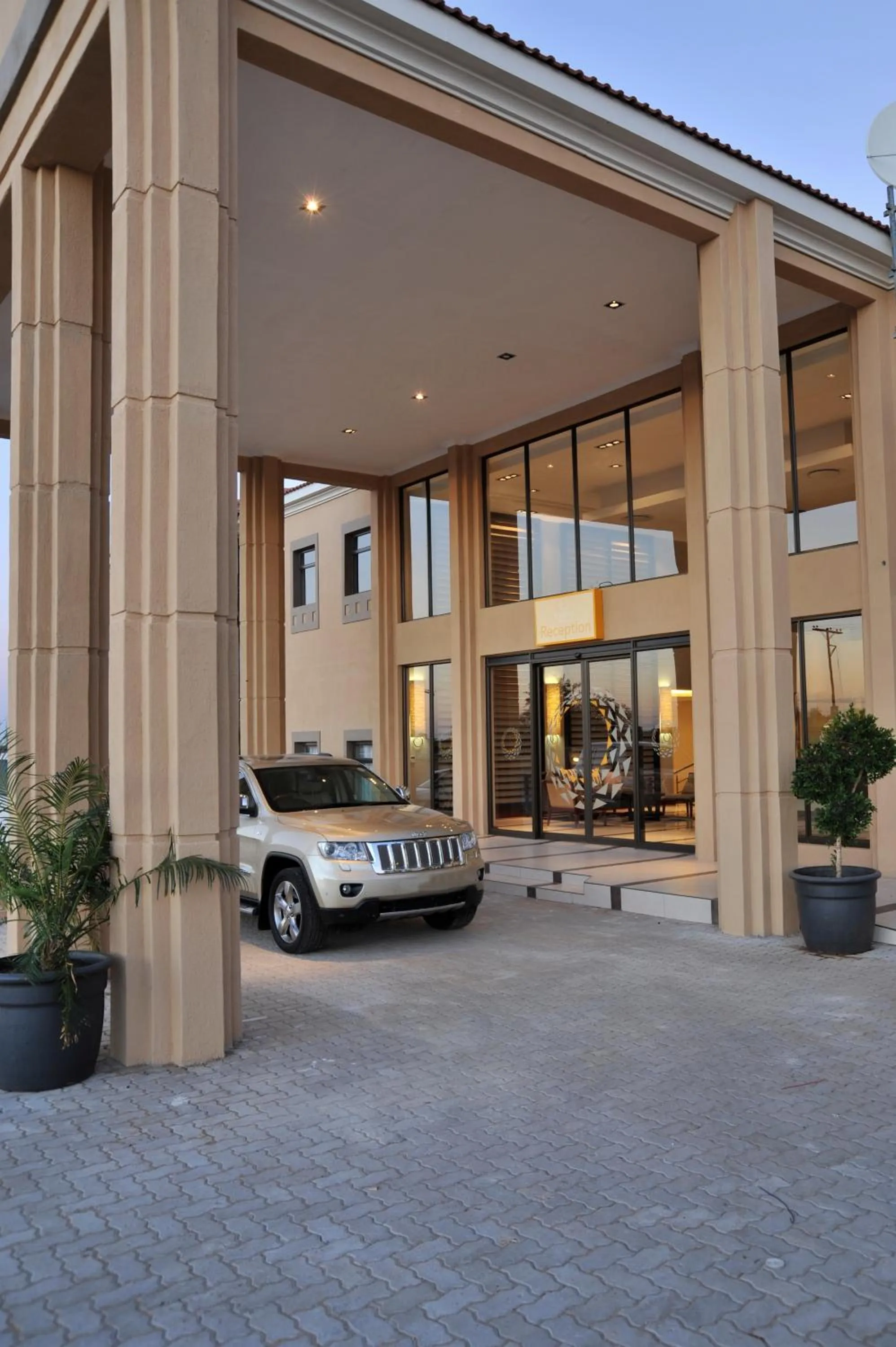 Facade/entrance in Cresta Mahalapye Hotel