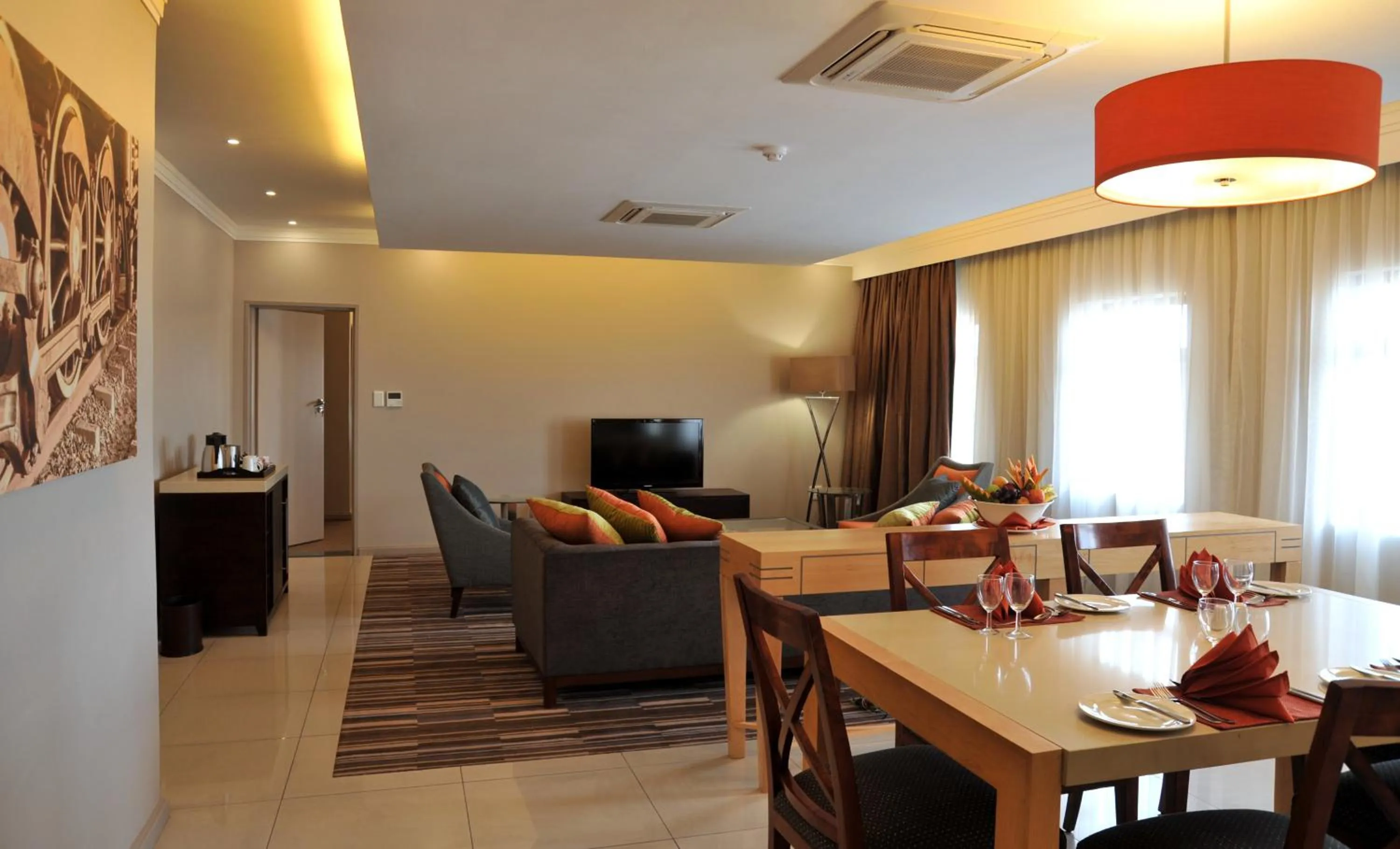 Dining area in Cresta Mahalapye Hotel