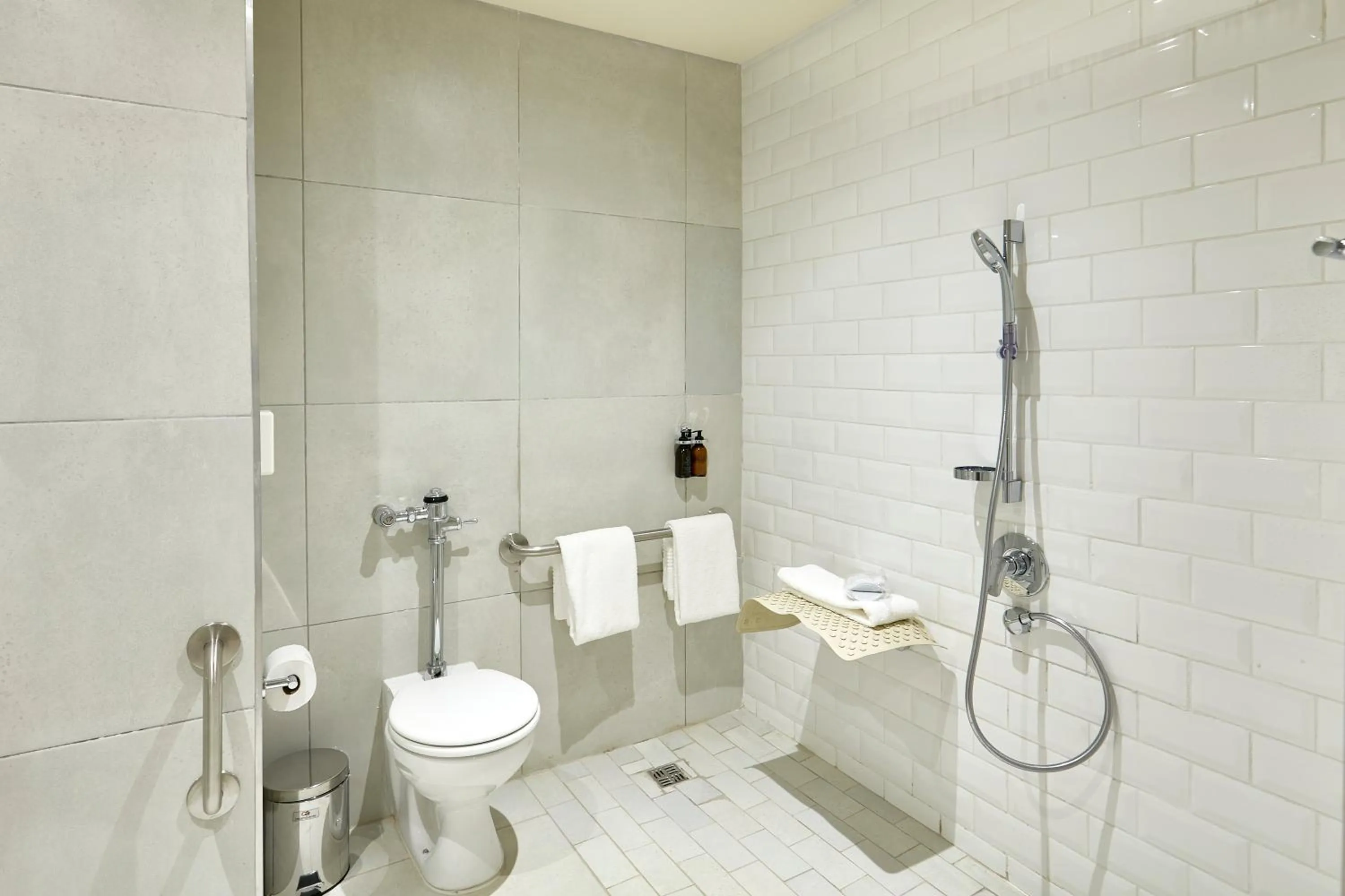 Bathroom in Cresta Mahalapye Hotel