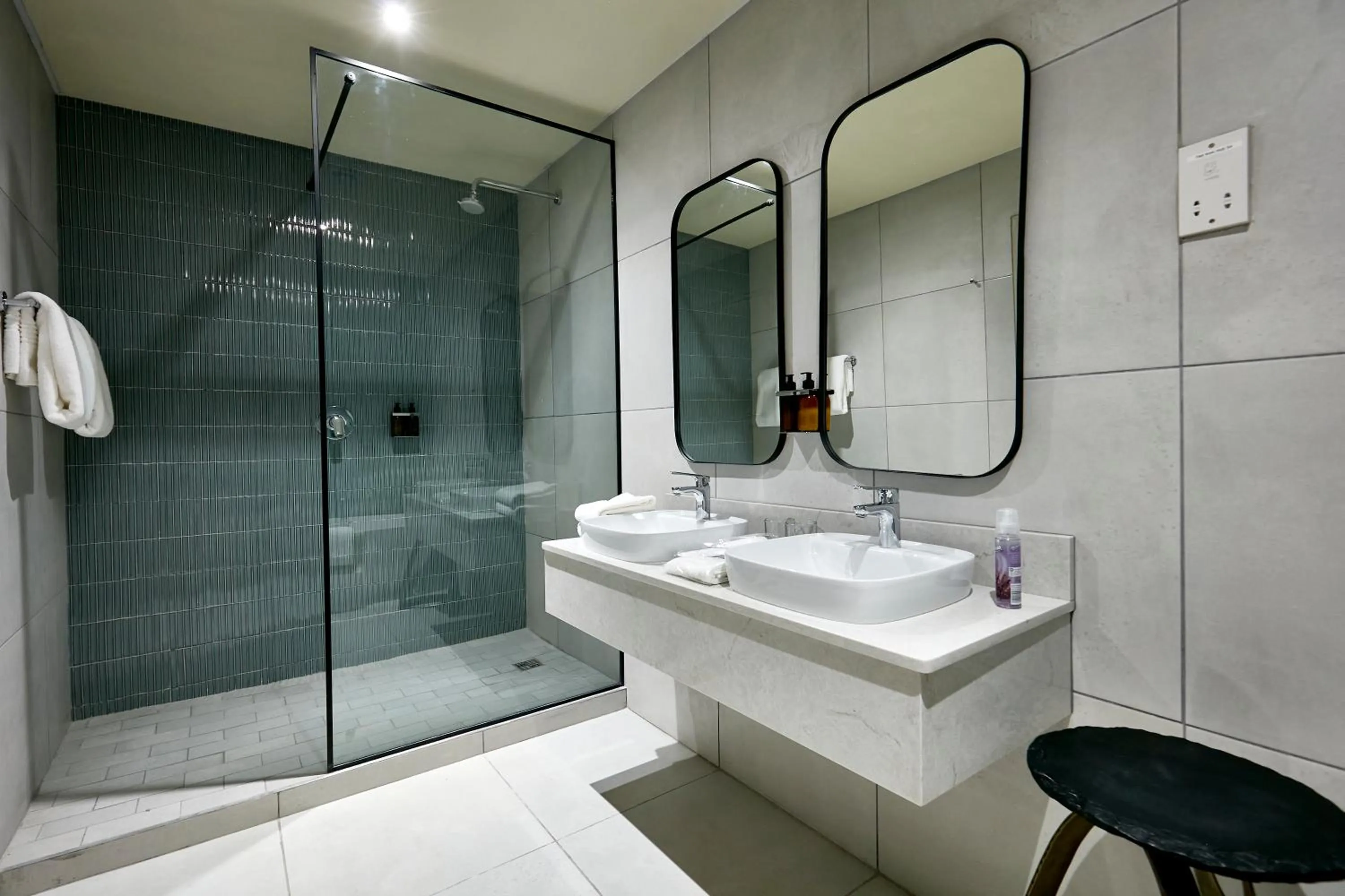 Shower in Cresta Mahalapye Hotel