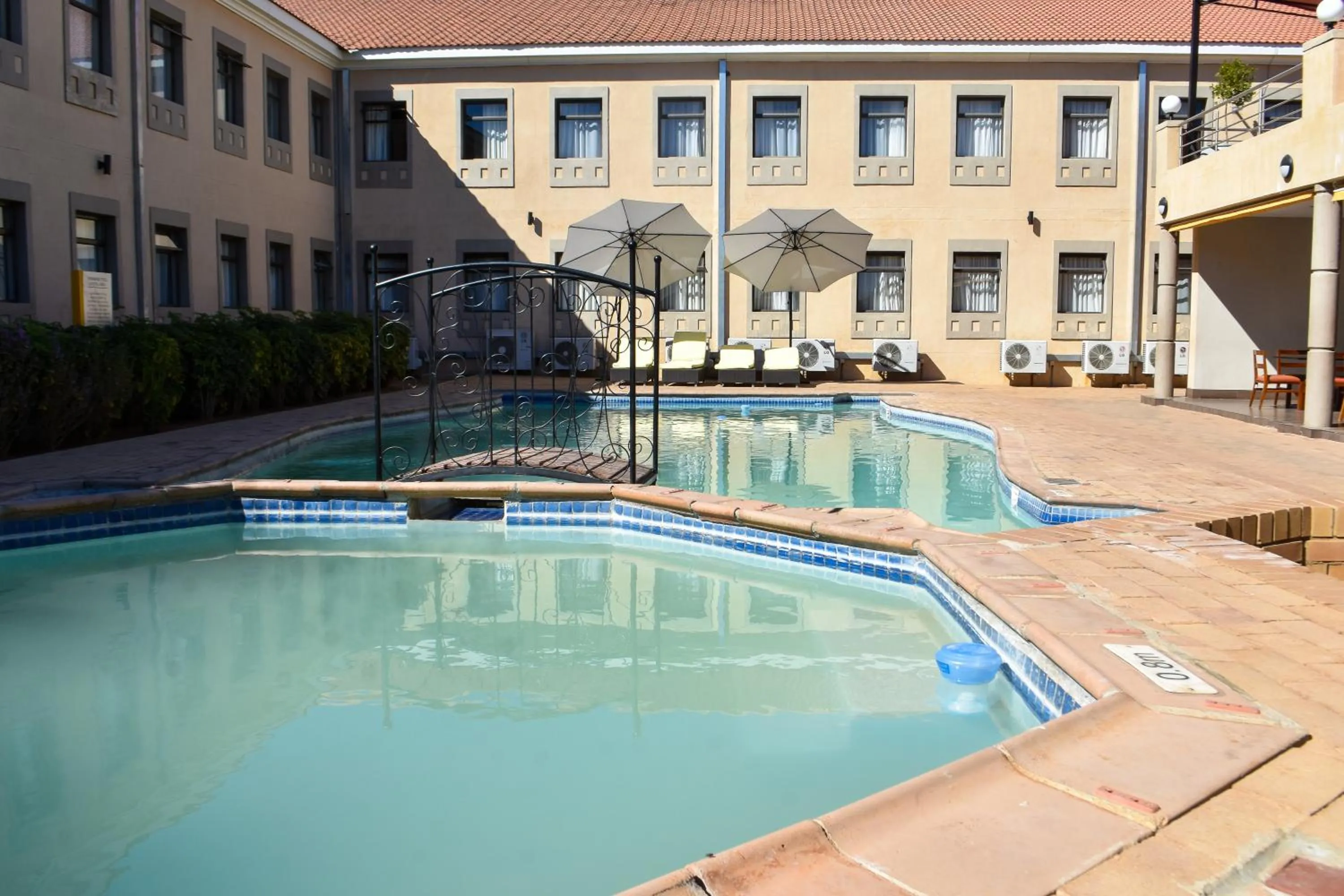 Swimming pool in Cresta Mahalapye Hotel