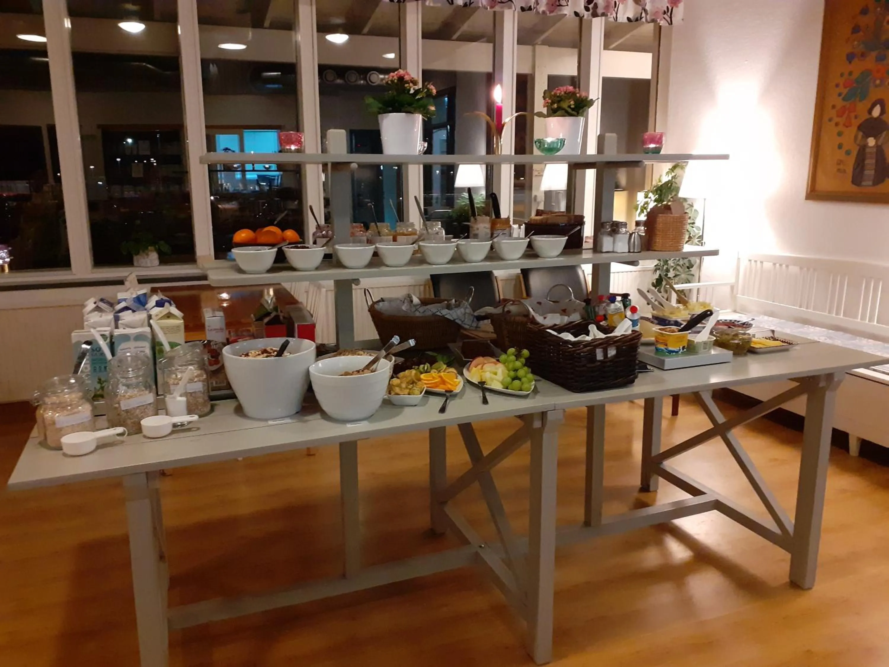 Buffet breakfast in Kristinebergs Bed & Breakfast