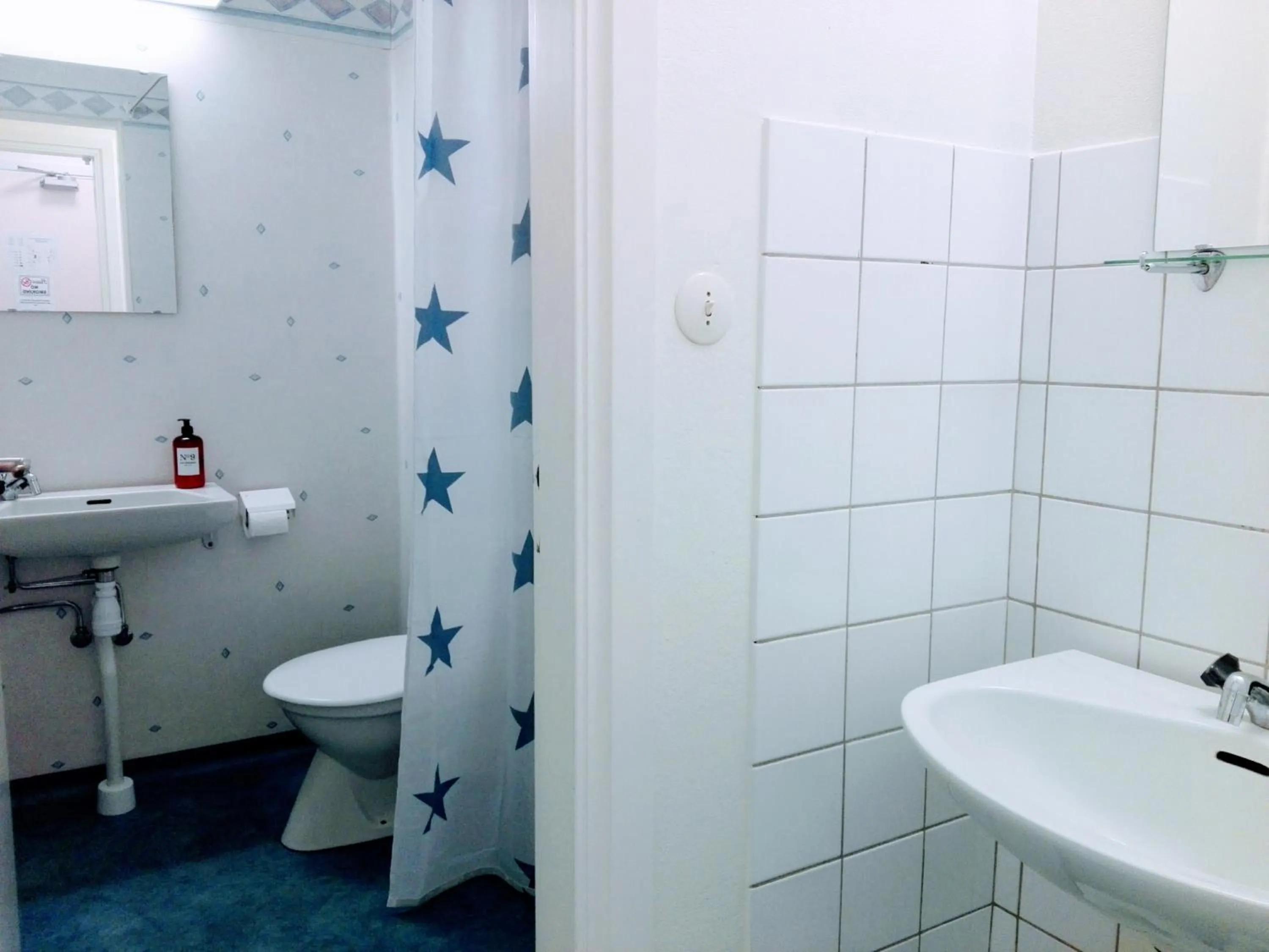 Bathroom in Kristinebergs Bed & Breakfast