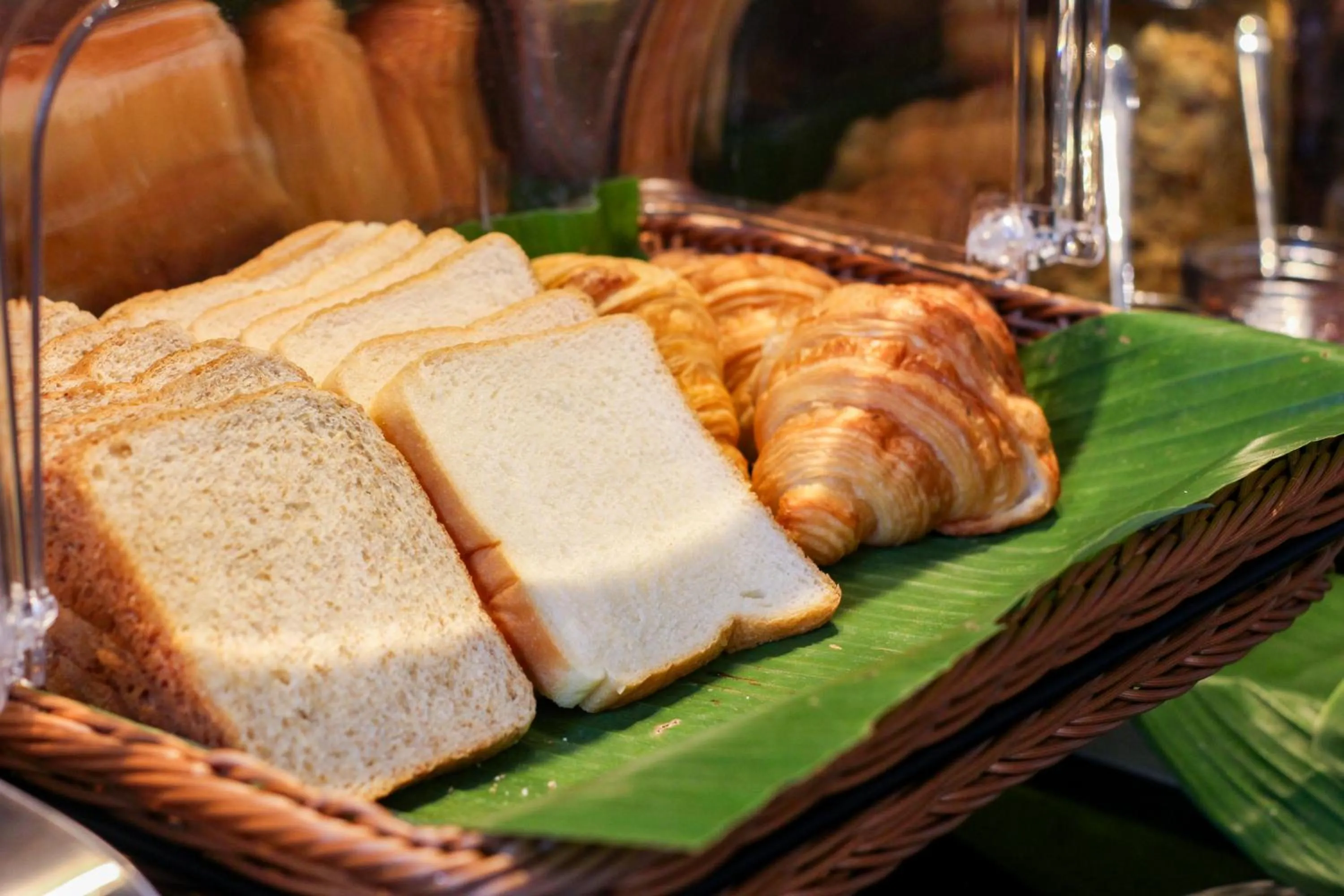 Buffet breakfast in iThaphae Hotel