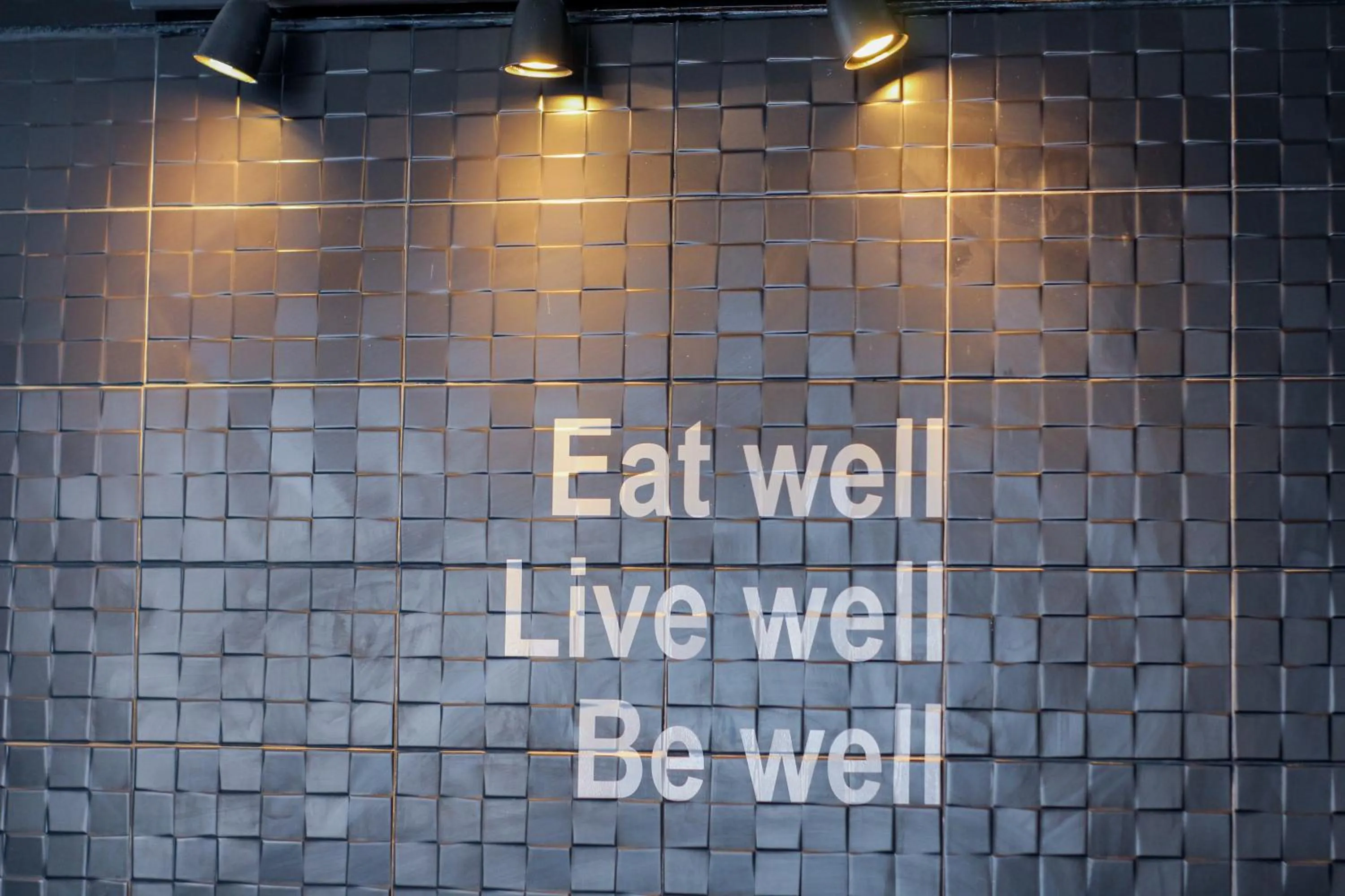 Restaurant/places to eat in iThaphae Hotel