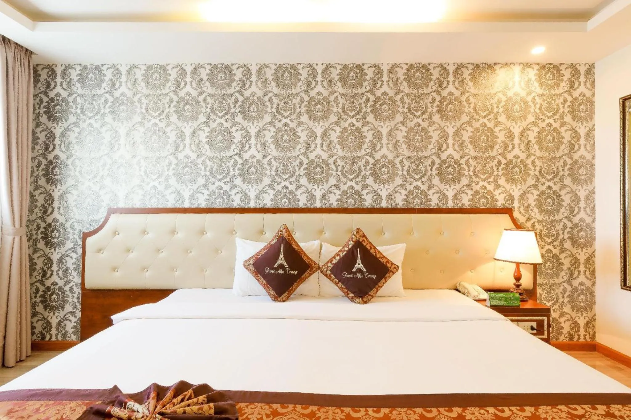Bed in Paris Luxury Hotel & Apartment Nha Trang