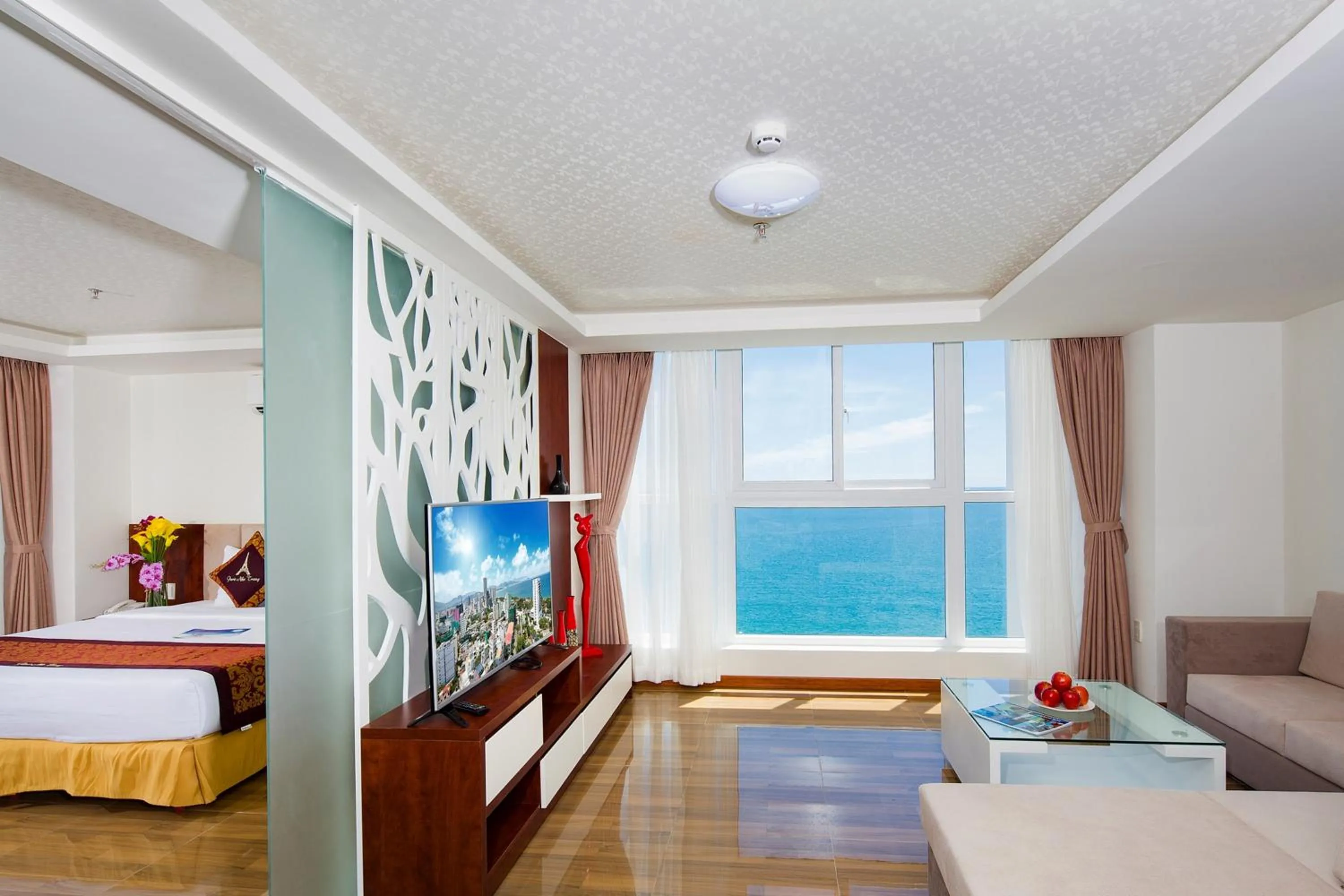 TV and multimedia, Bed in Paris Luxury Hotel & Apartment Nha Trang