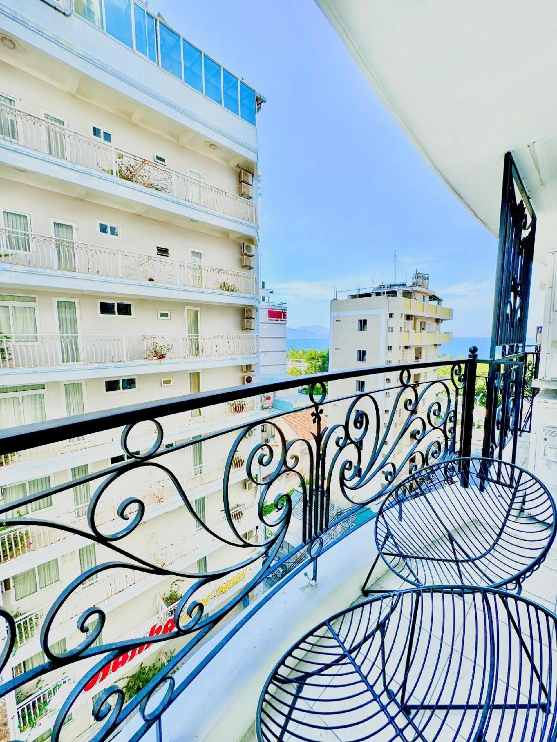 Balcony/Terrace in Paris Luxury Hotel & Apartment Nha Trang