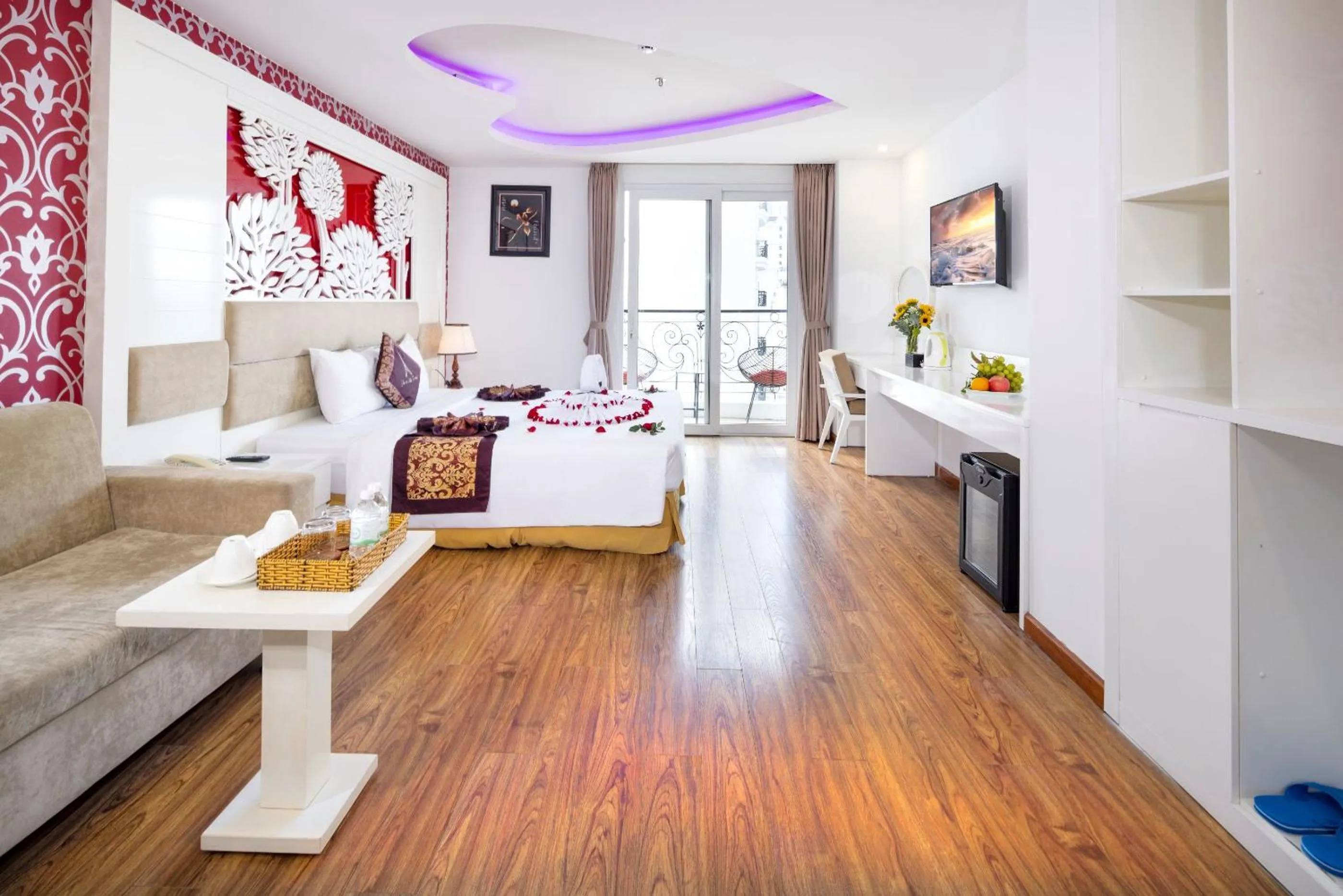 Bedroom in Paris Luxury Hotel & Apartment Nha Trang