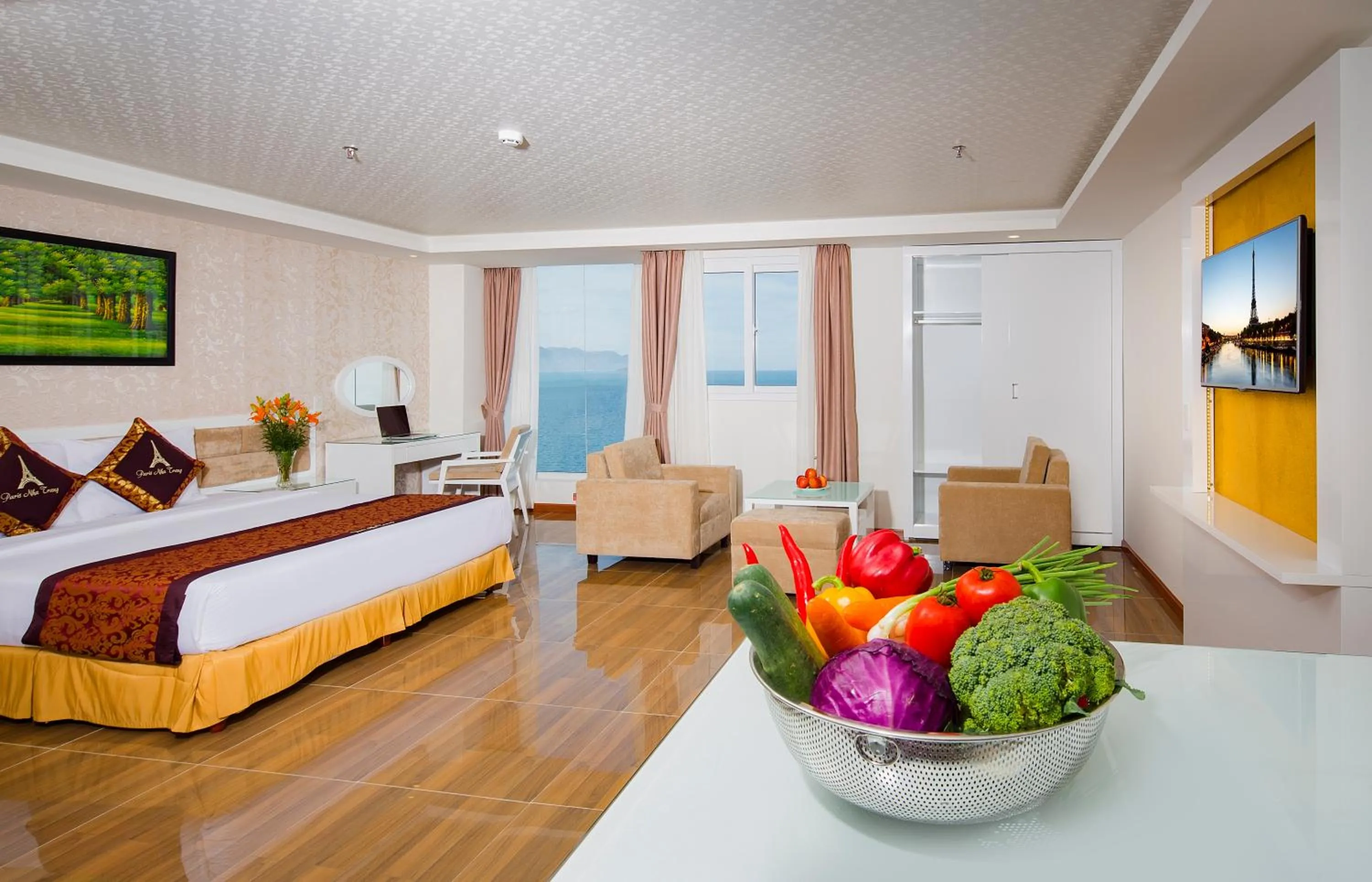 Bed in Paris Luxury Hotel & Apartment Nha Trang