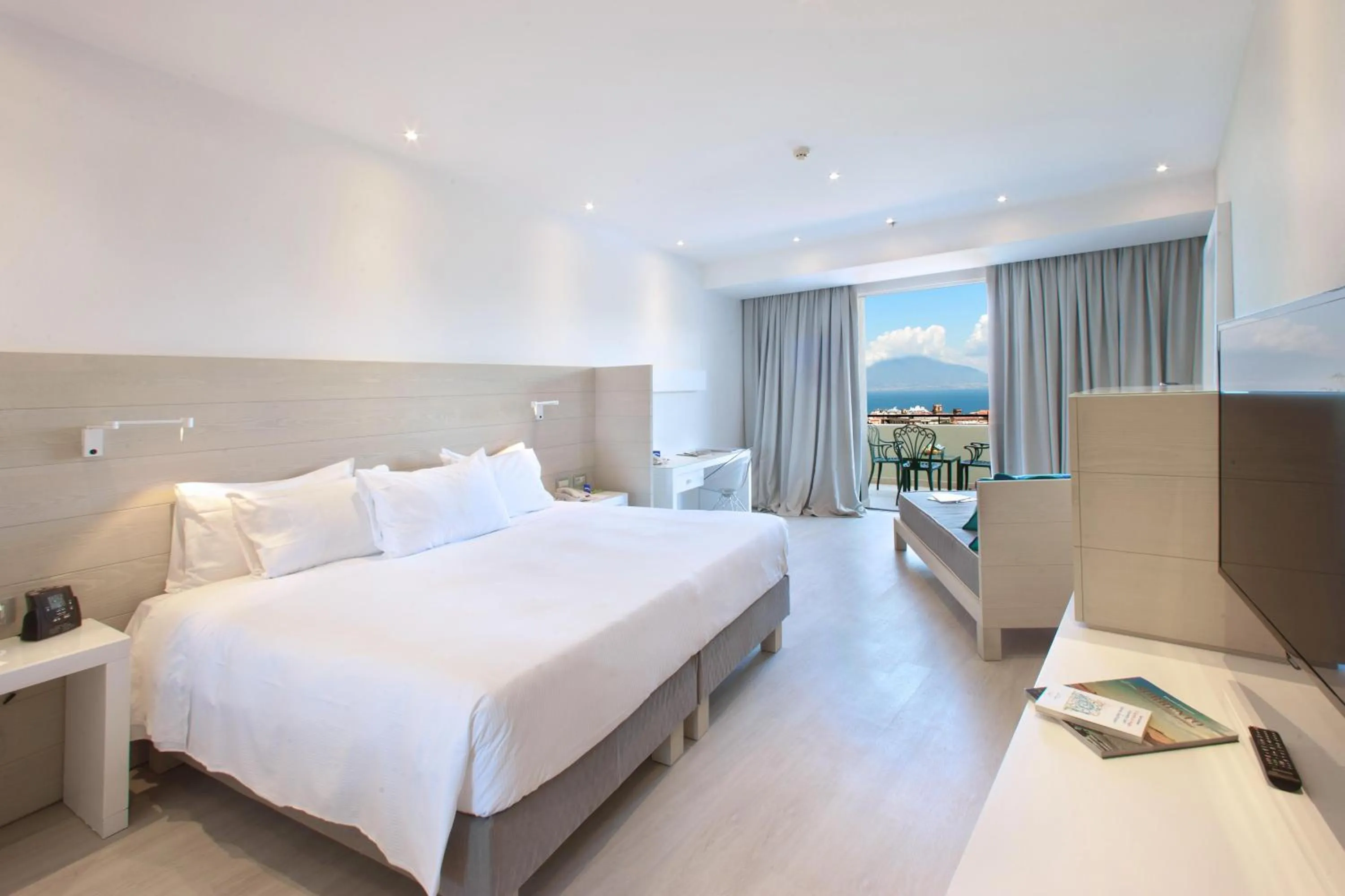 Bed in Hilton Sorrento Palace