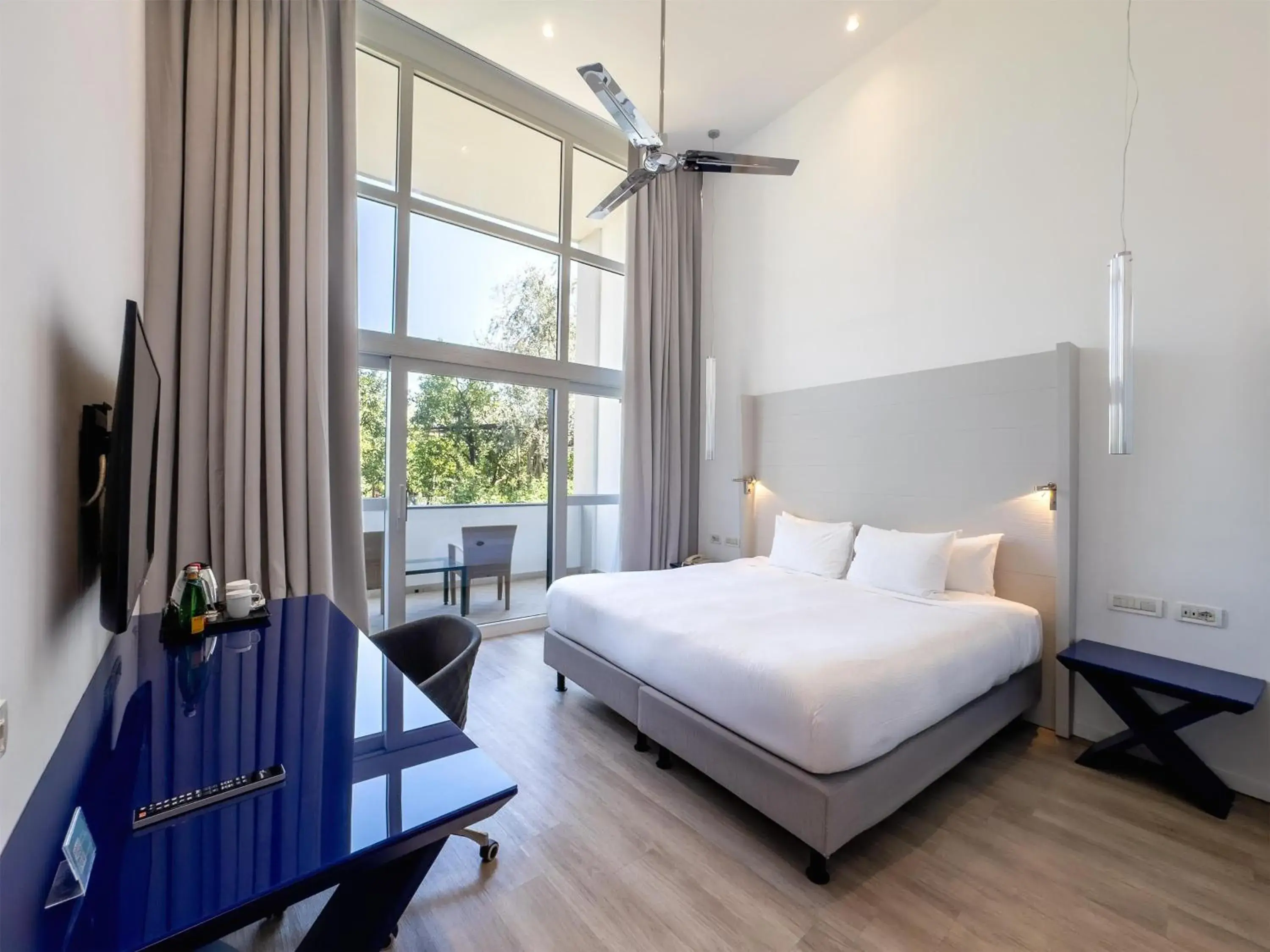 Superior Room with Garden View in Hilton Sorrento Palace Superior Room with Garden View in Hilton Sorrento Palace