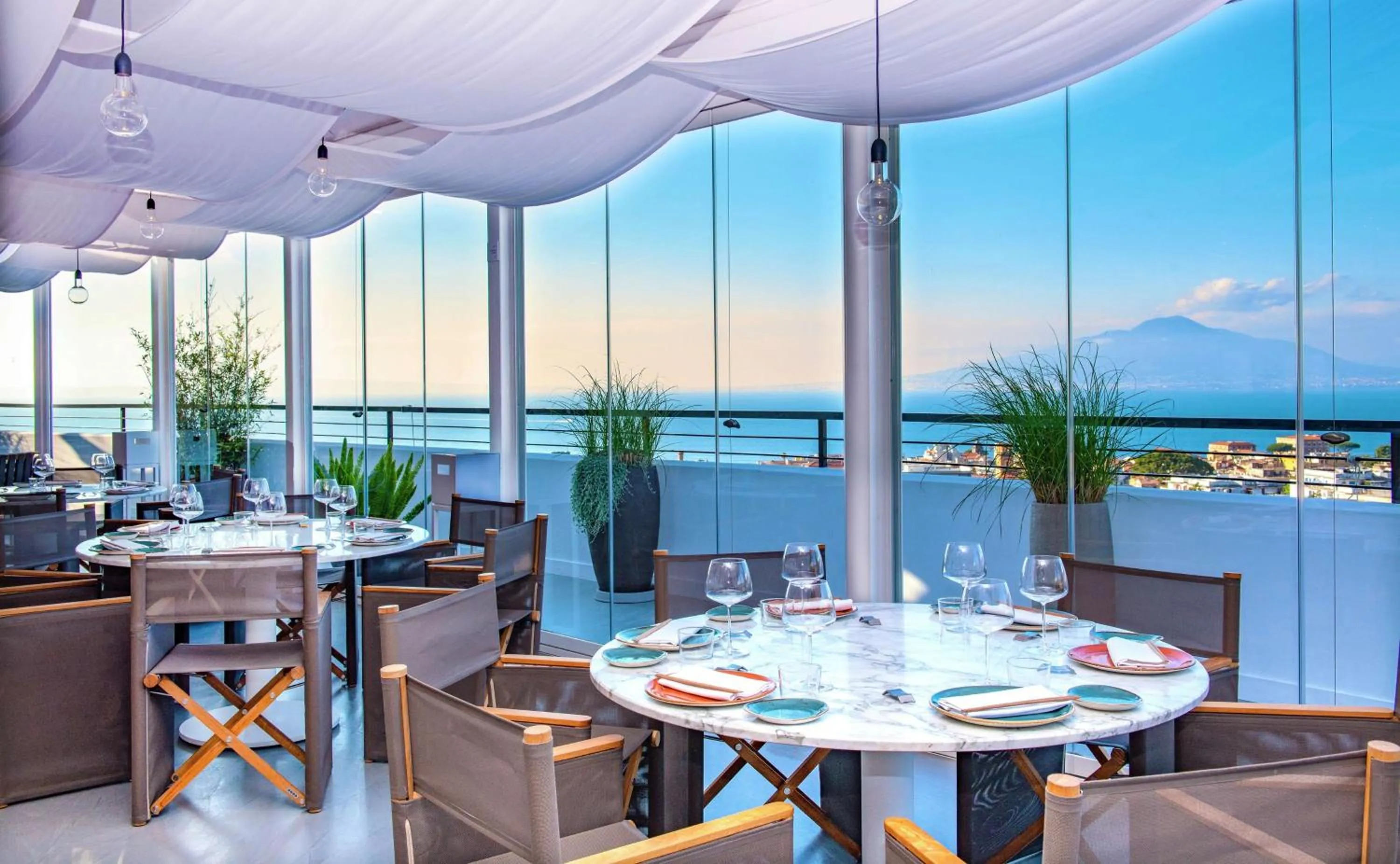 Restaurant/places to eat in Hilton Sorrento Palace