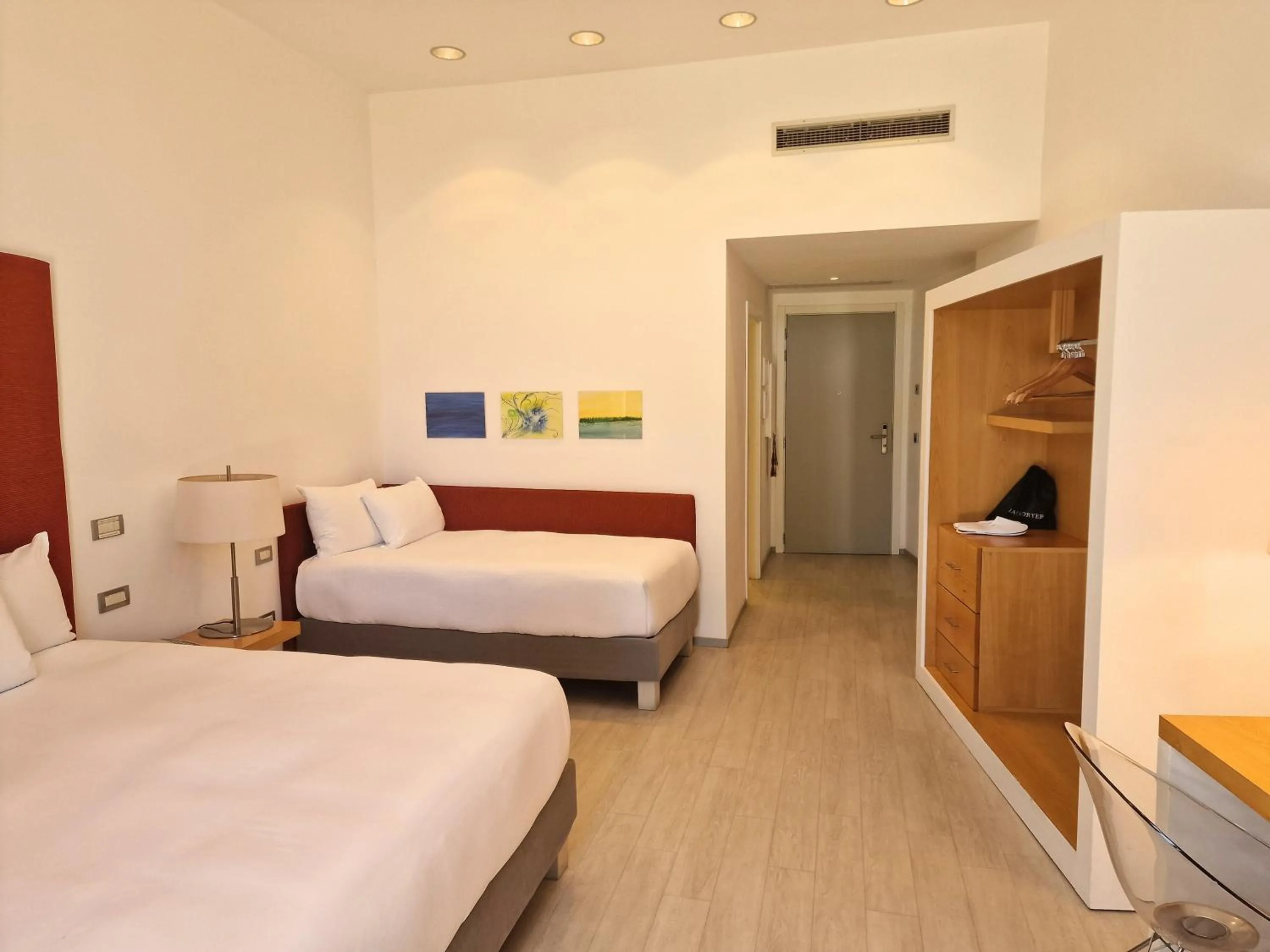 Bedroom, Bed in Hilton Sorrento Palace