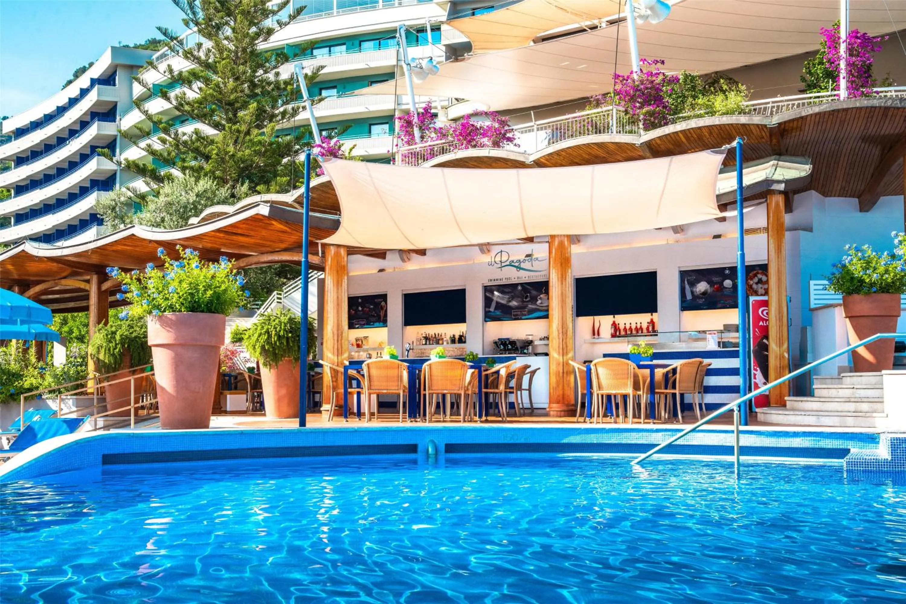 Lounge or bar in Hilton Sorrento Palace