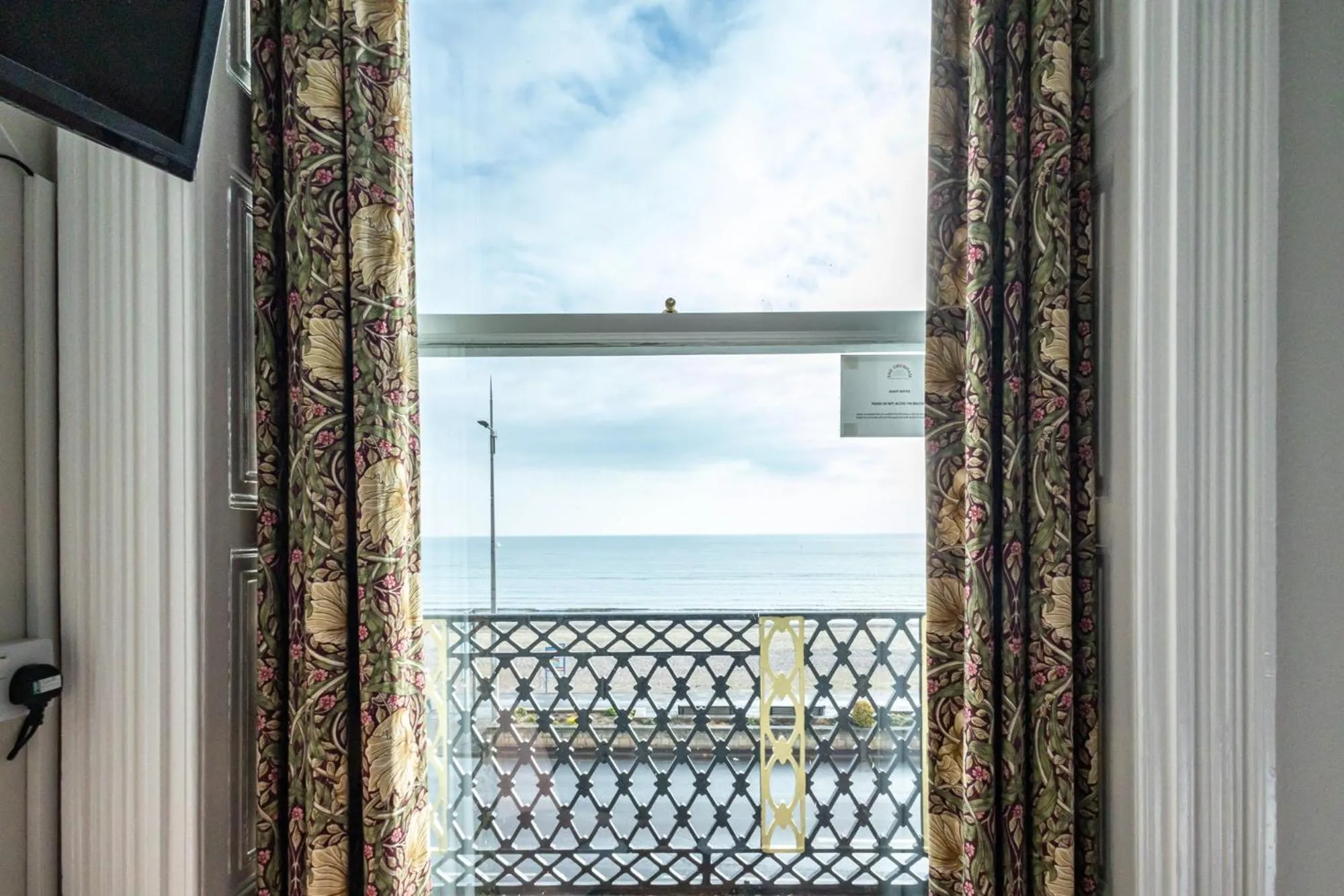 Sea view in Gresham Guest House