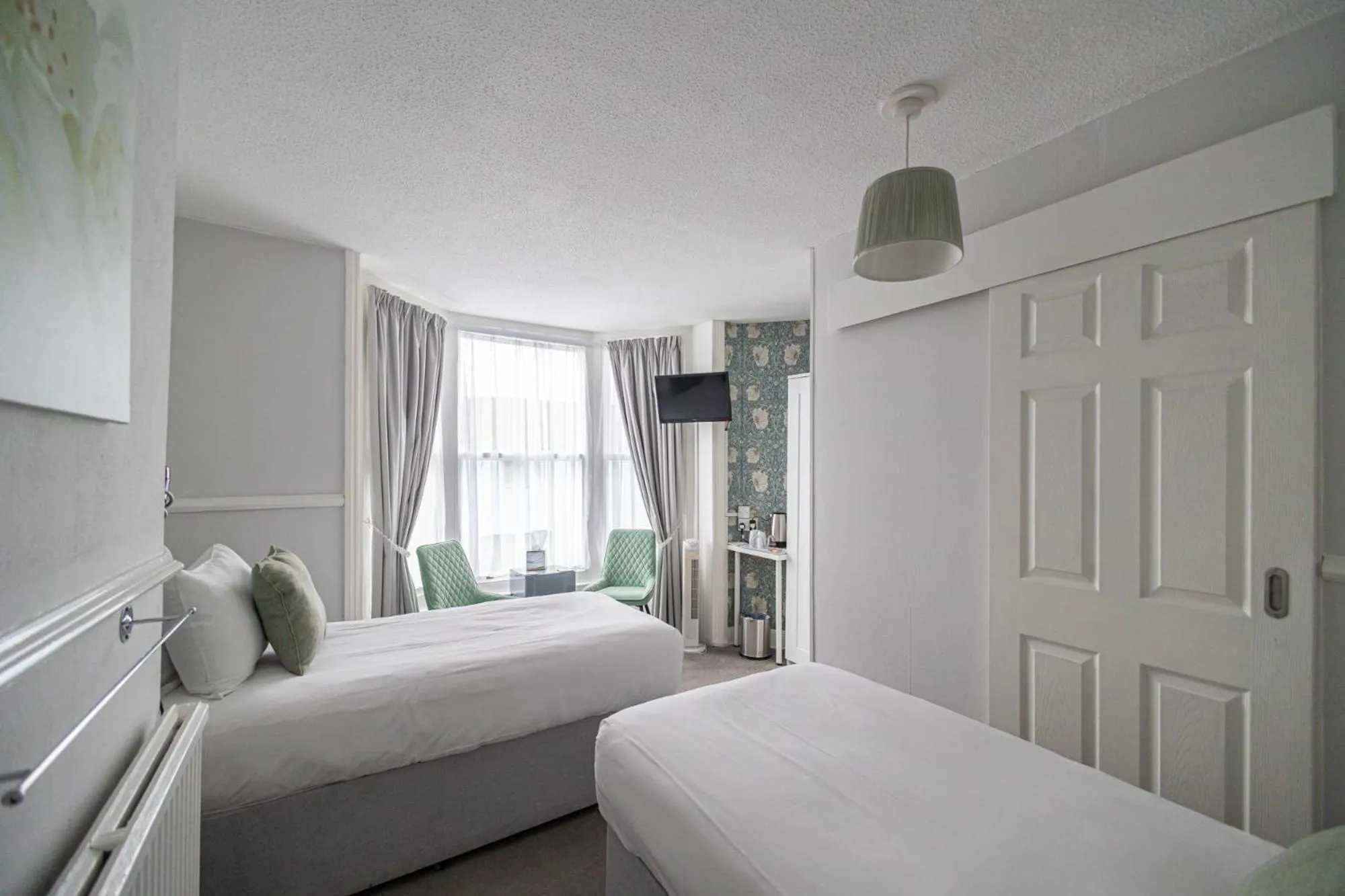 Bedroom, Bed in Gresham Guest House