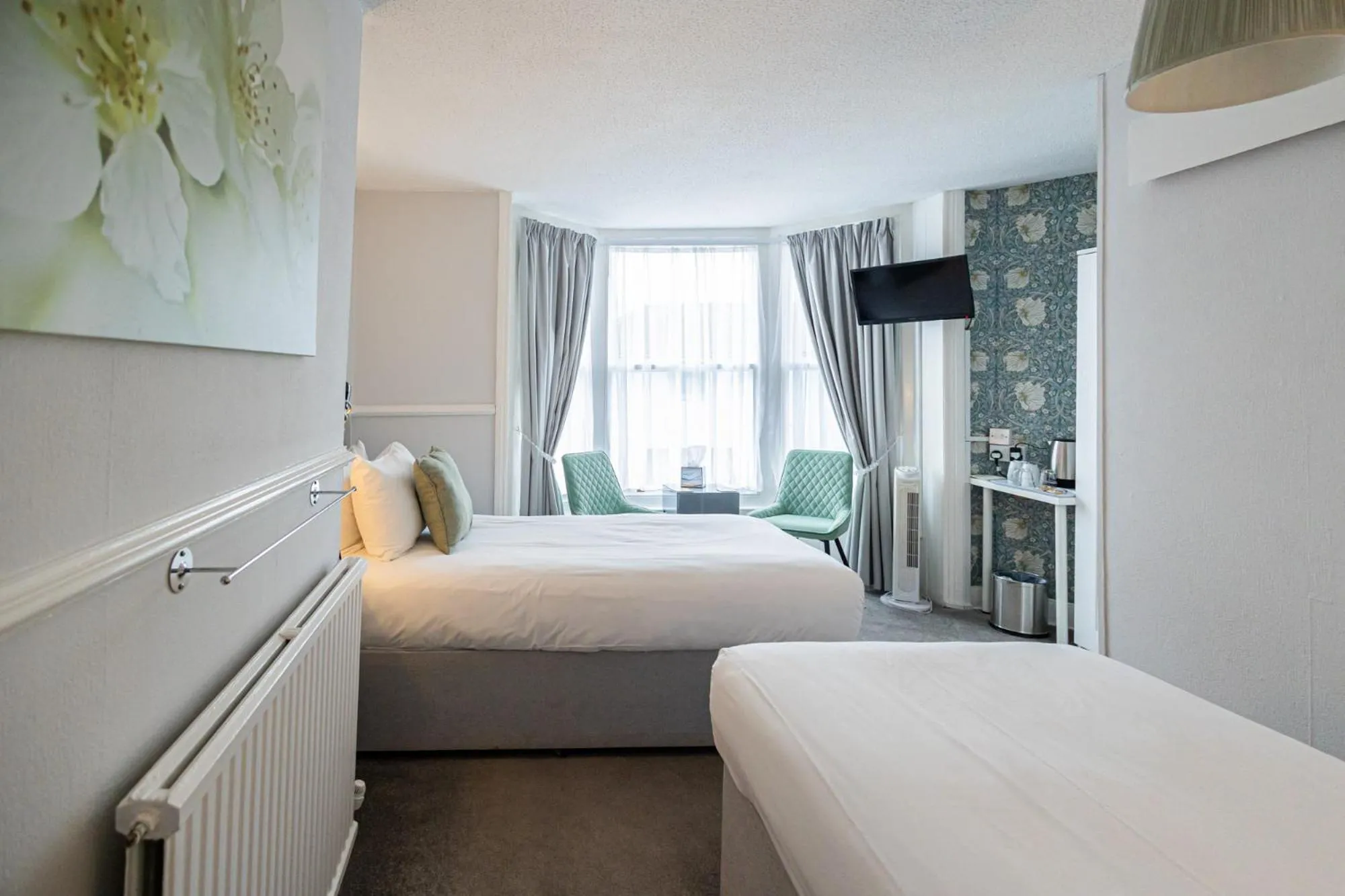 Bedroom, Bed in Gresham Guest House