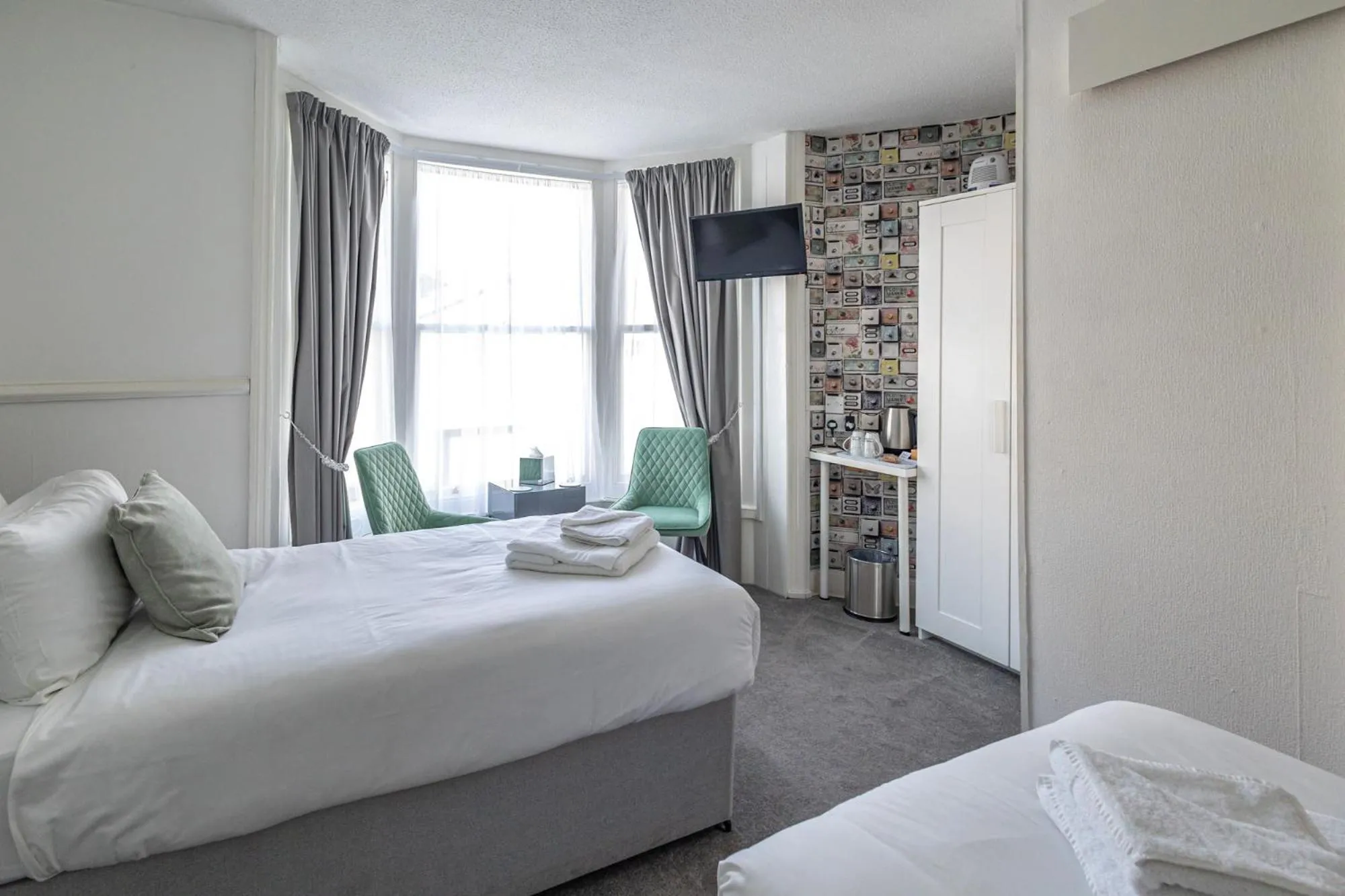 Bedroom, Bed in Gresham Guest House