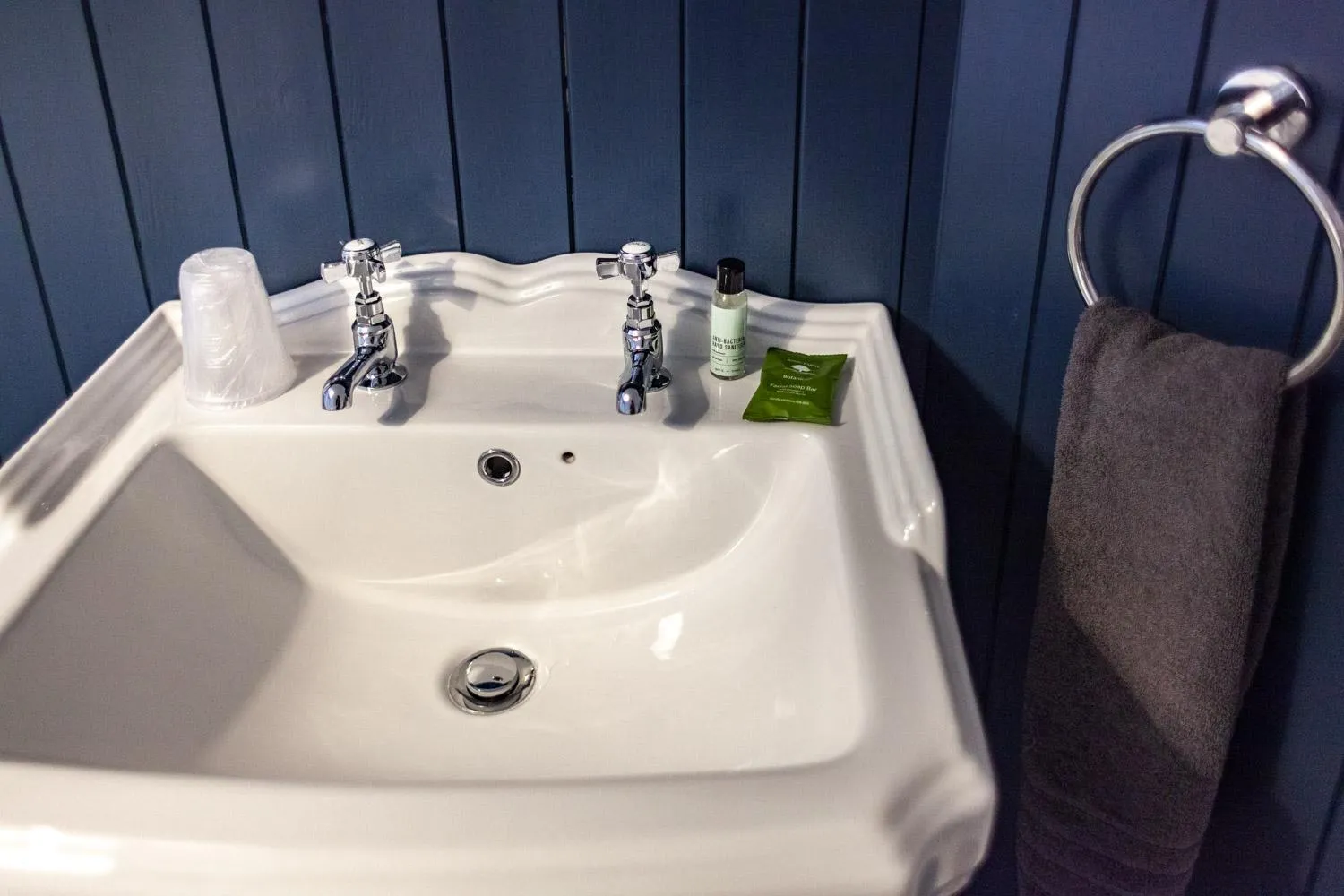 Bathroom in Gresham Guest House