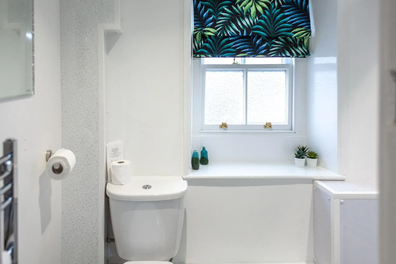 Bathroom in Gresham Guest House