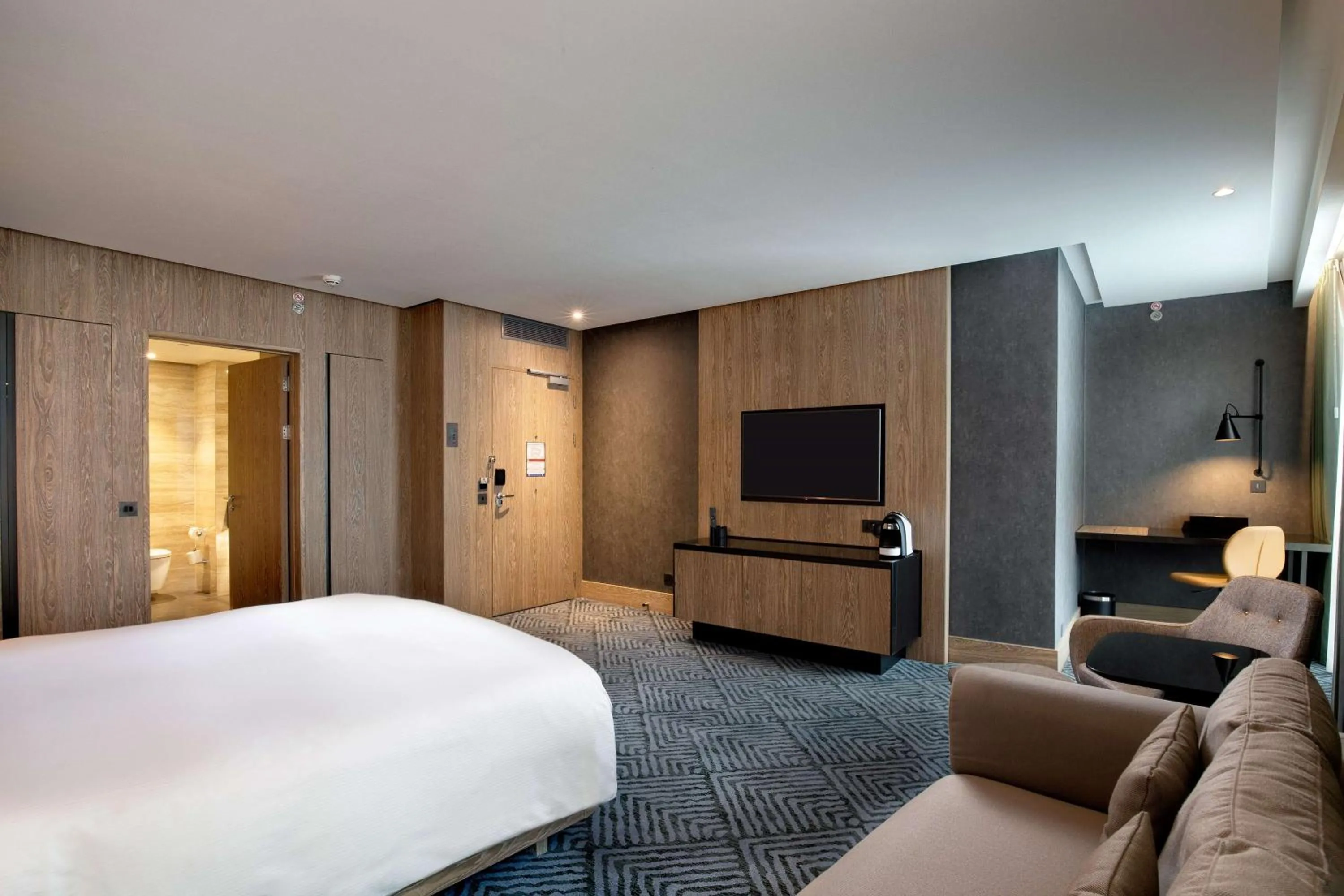 Bedroom, Bed in Hilton London Bankside