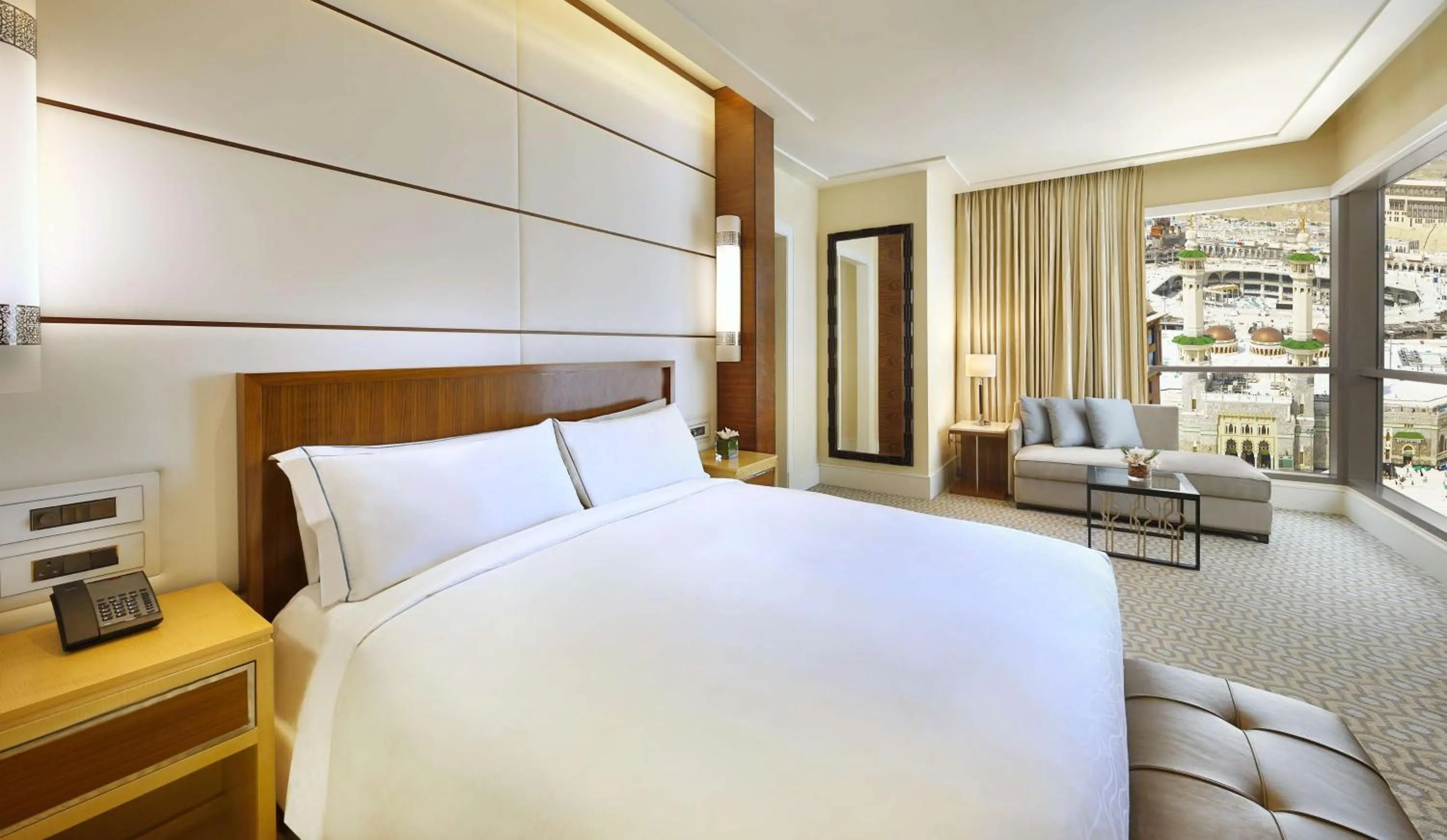 Living room, Bed in Conrad Jabal Omar Makkah