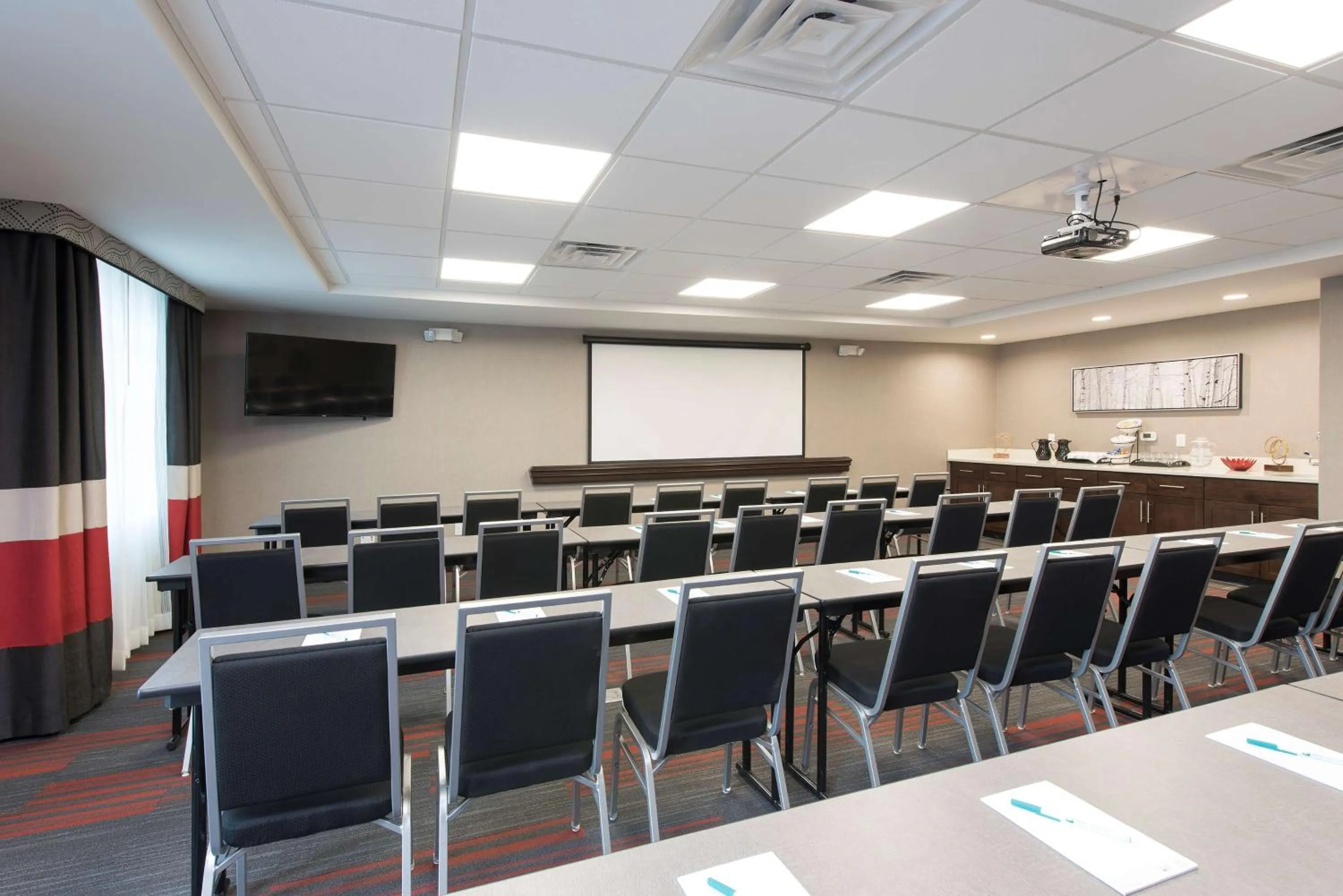 Meeting/conference room in Homewood Suites by Hilton Cleveland/Sheffield