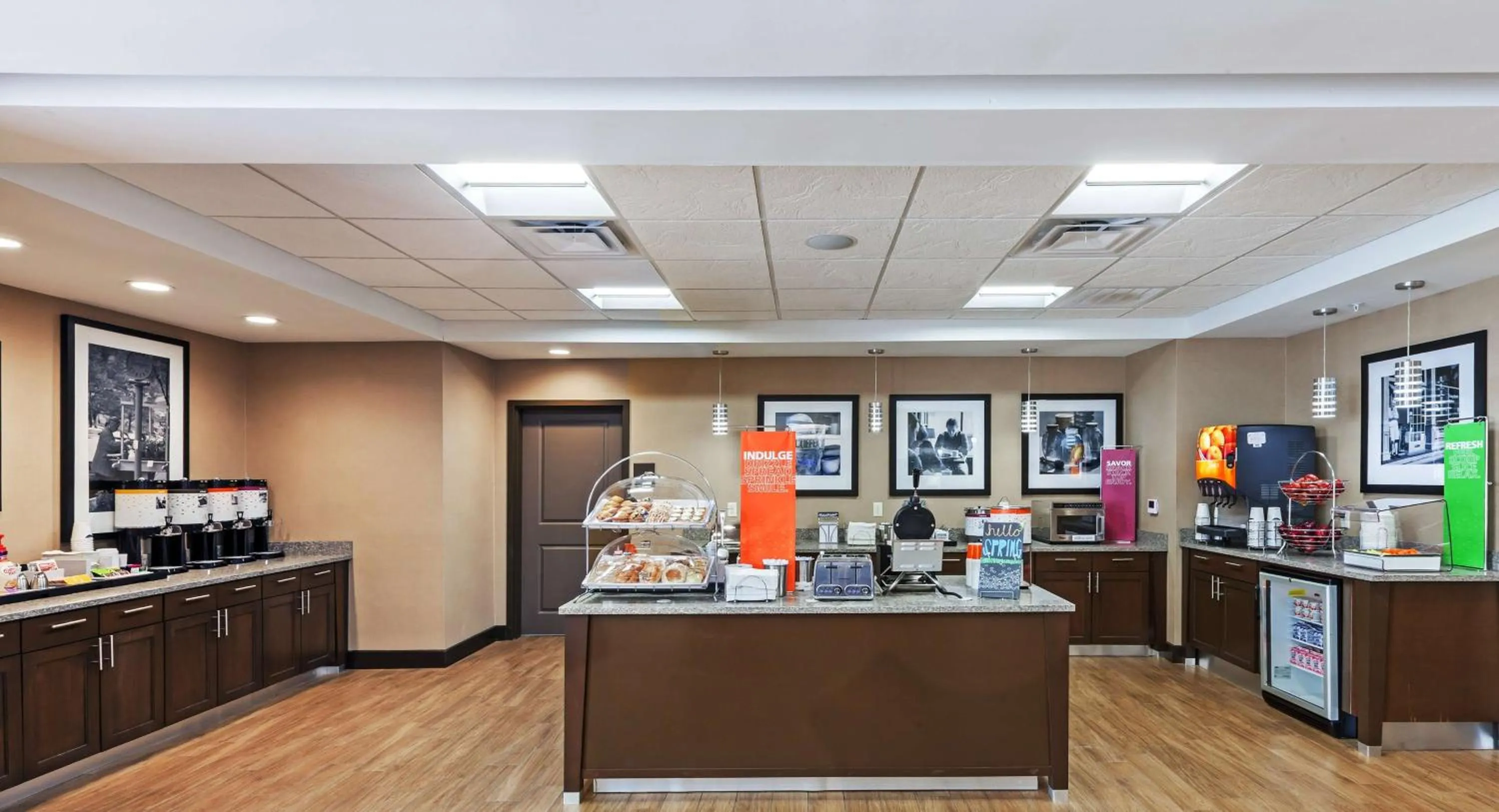 Breakfast in Hampton Inn & Suites Claremore