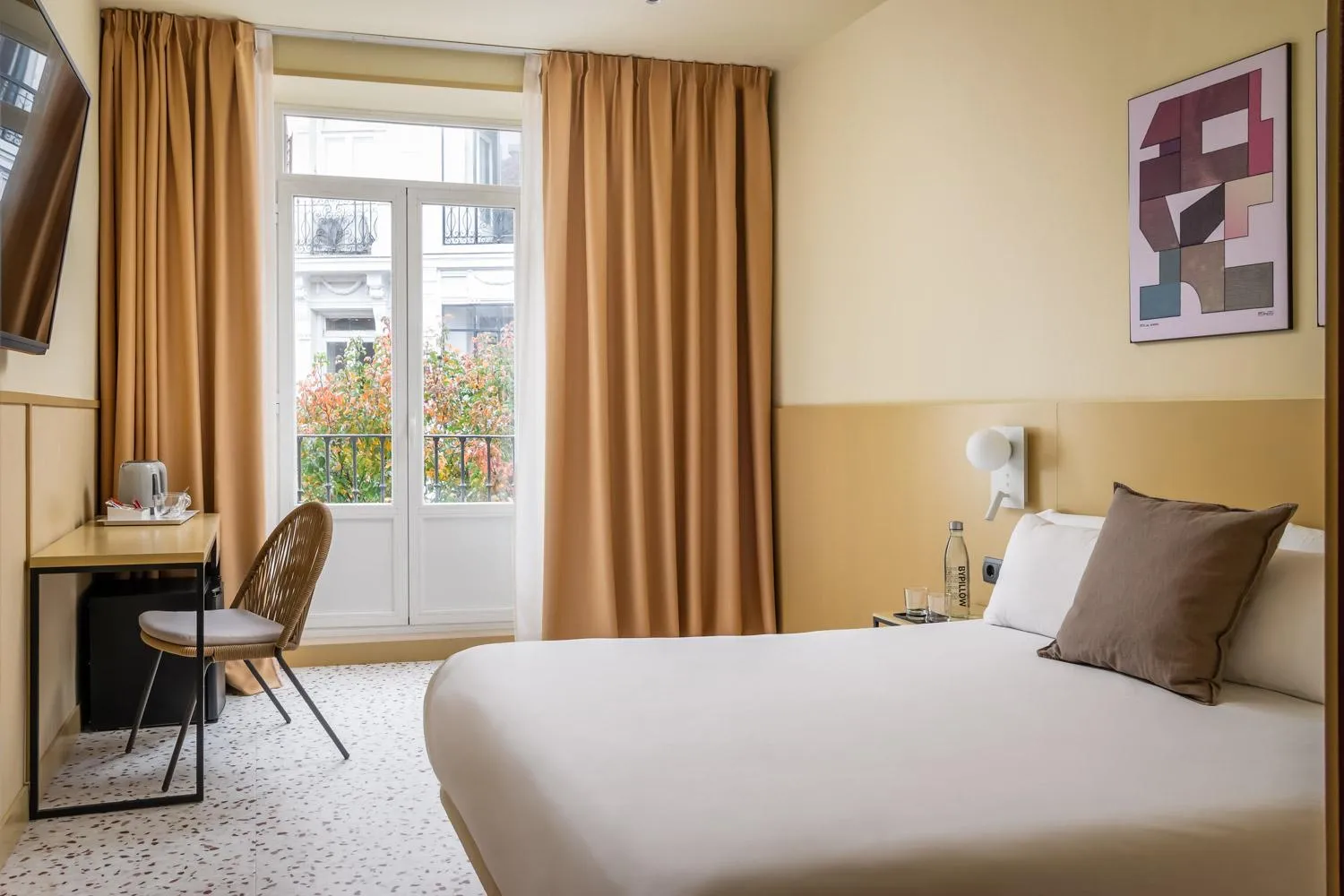 Bed in BYPILLOW The Citadel