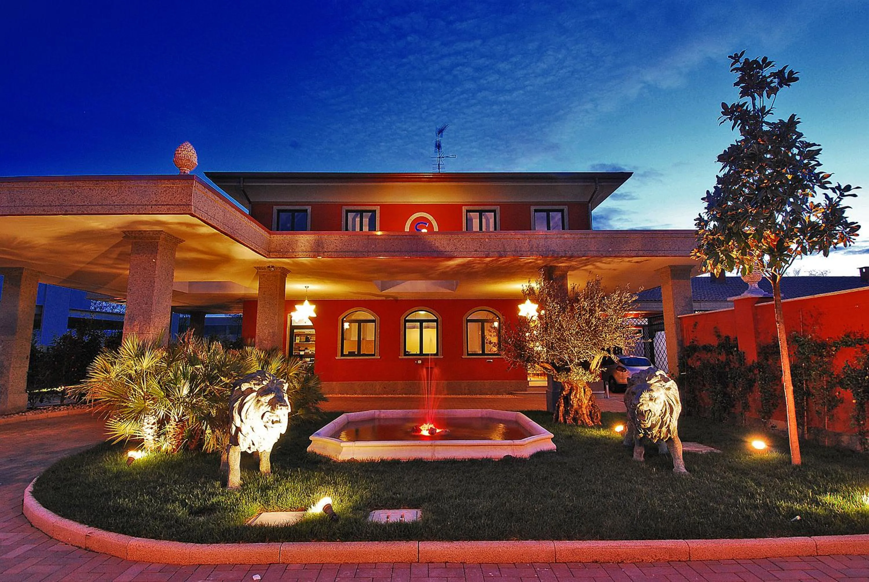 Property building in Hotel Silver Milano