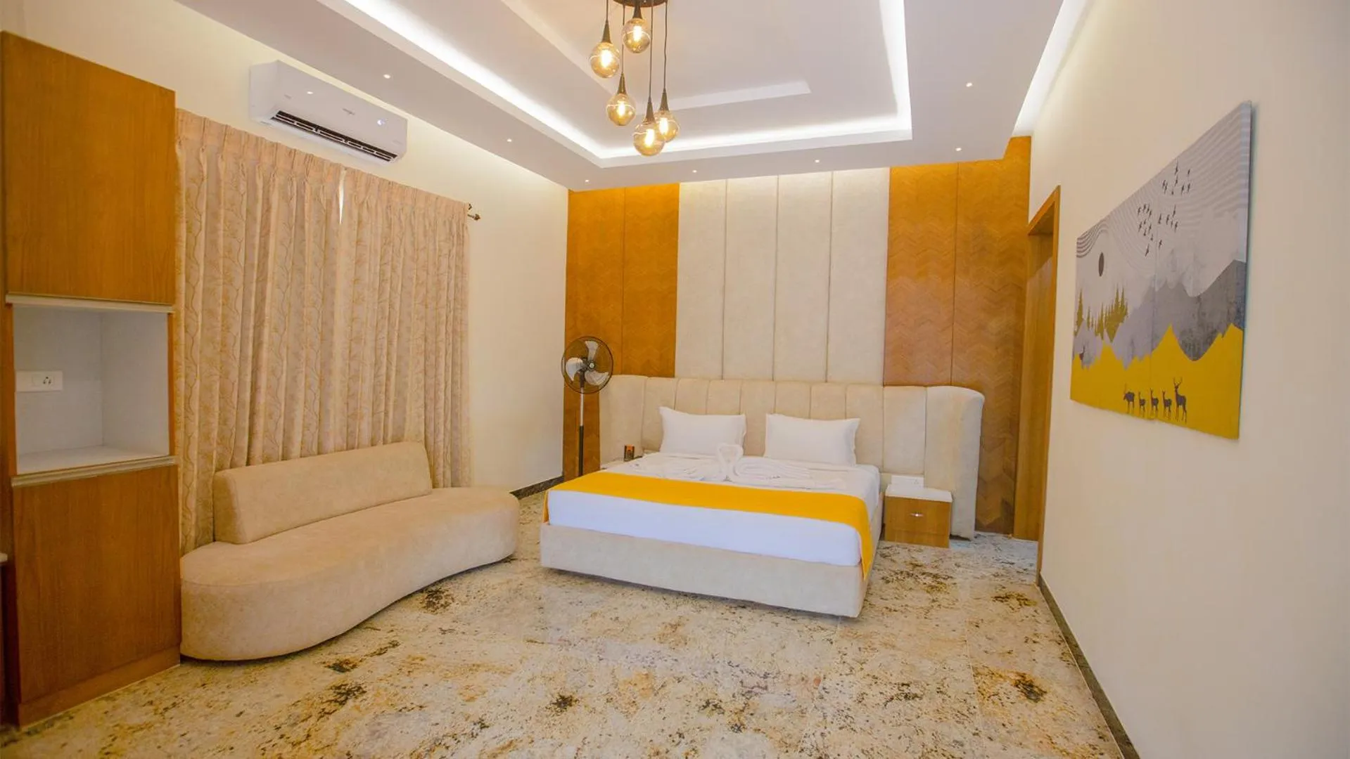 Bed in AARA Jungle Resort