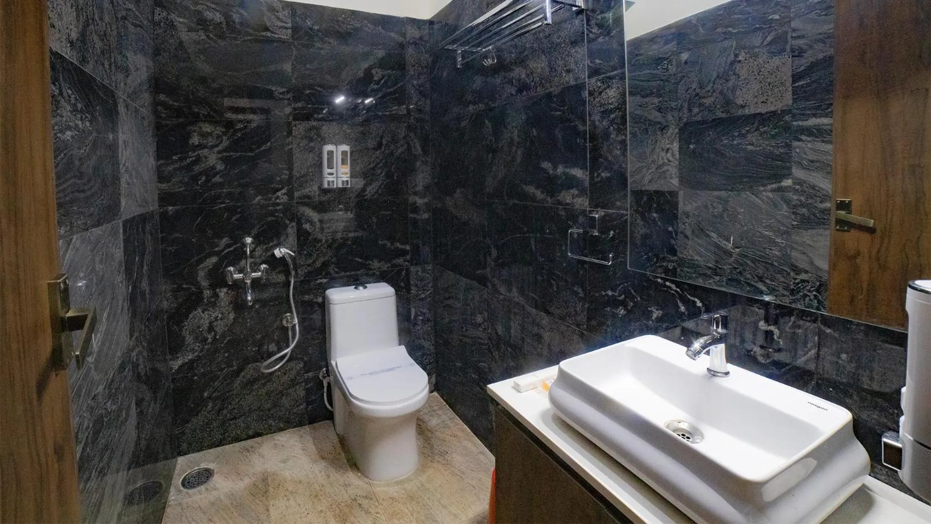 Shower in AARA Jungle Resort