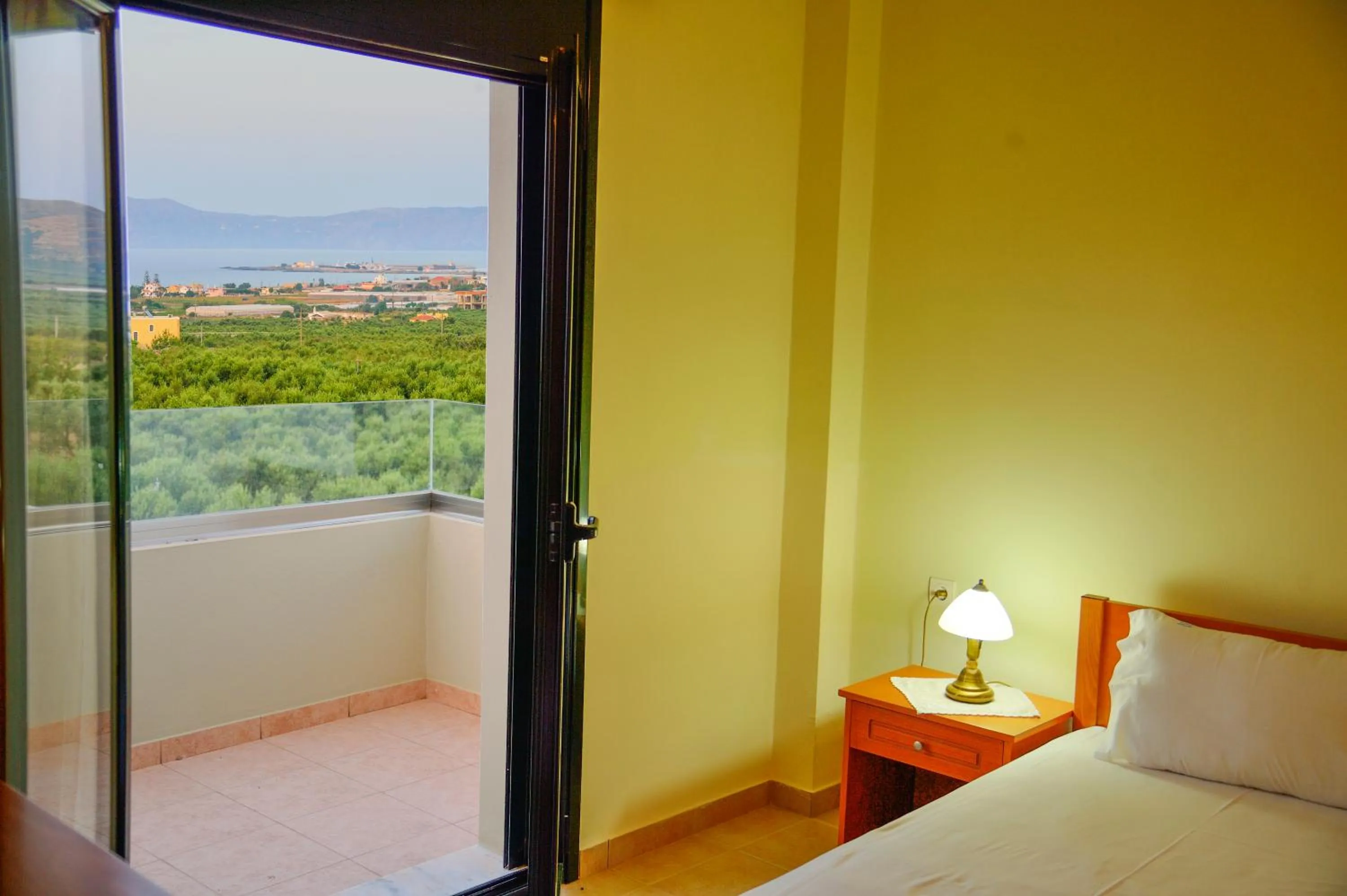 Bed in Xenios Zeus Apartments