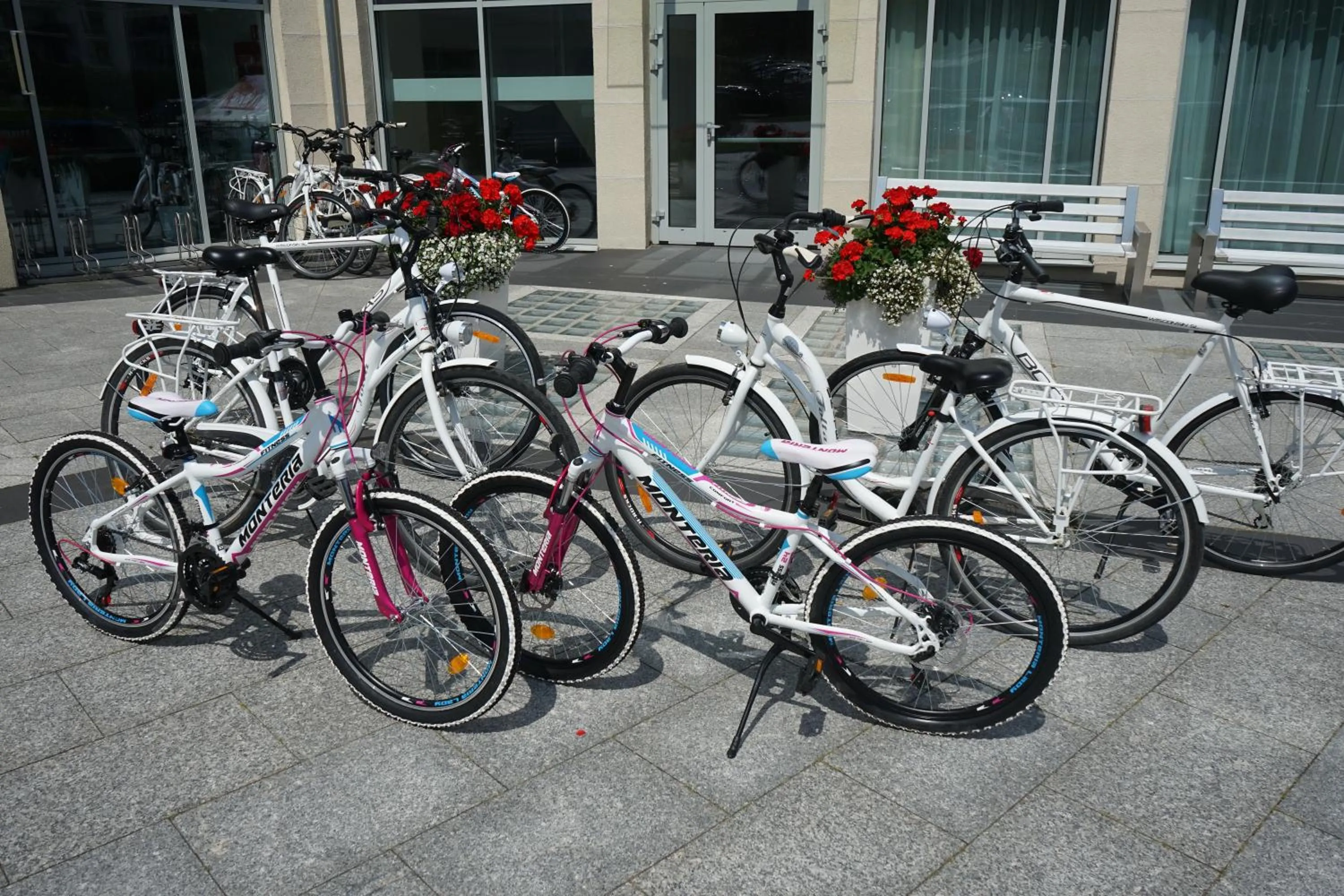 Cycling in Hotel White