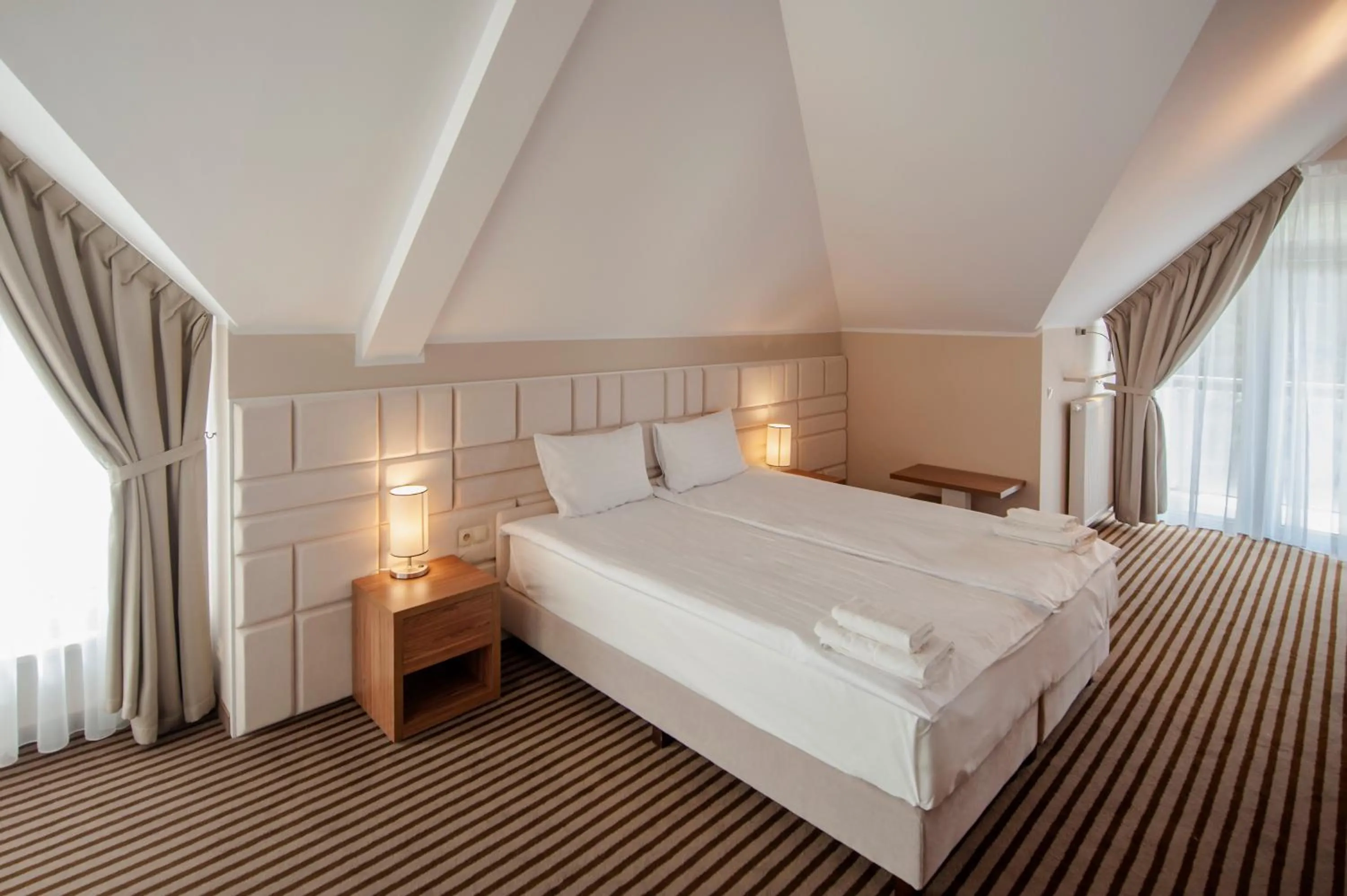 Day, Bed in Hotel White