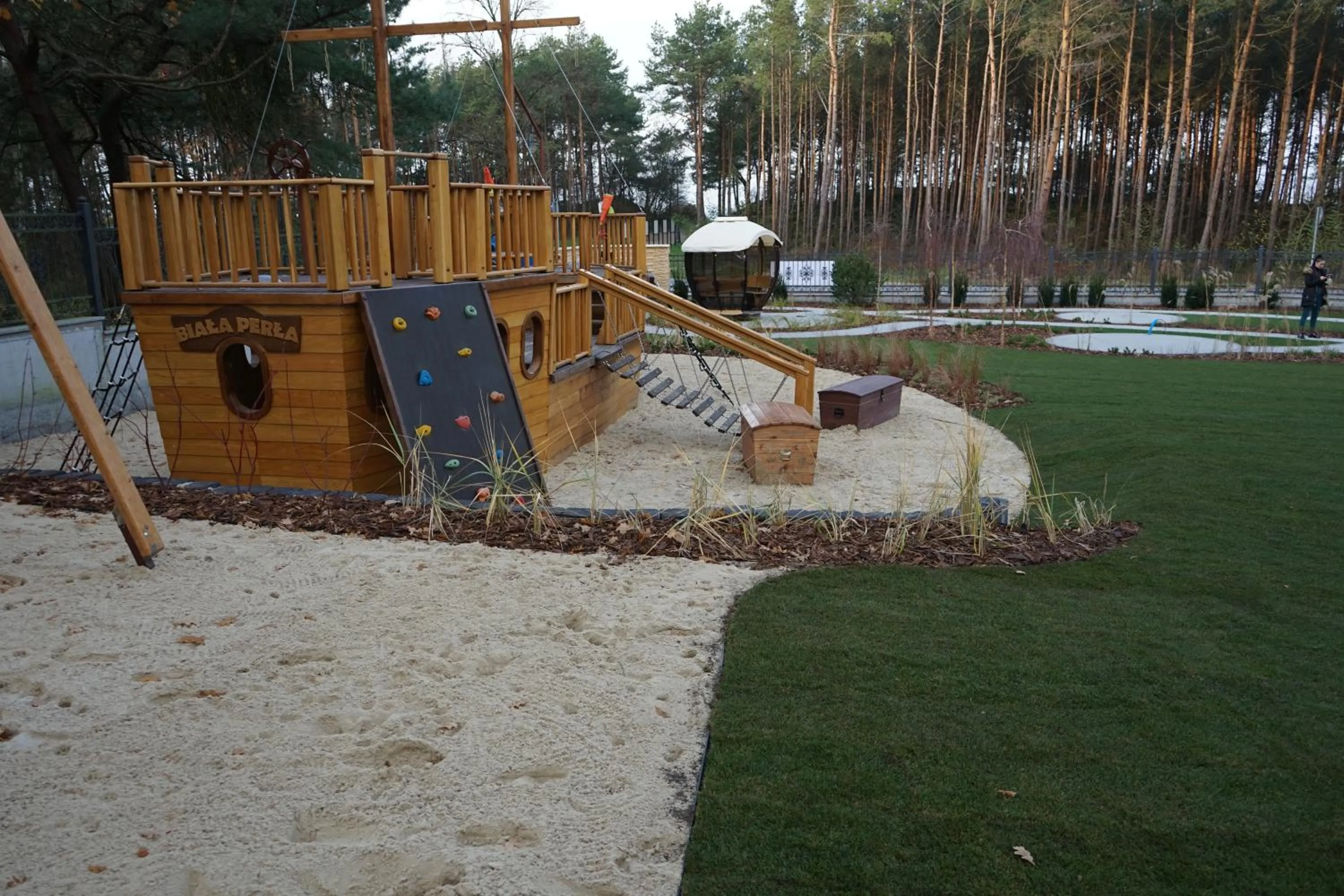 Activities in Hotel White