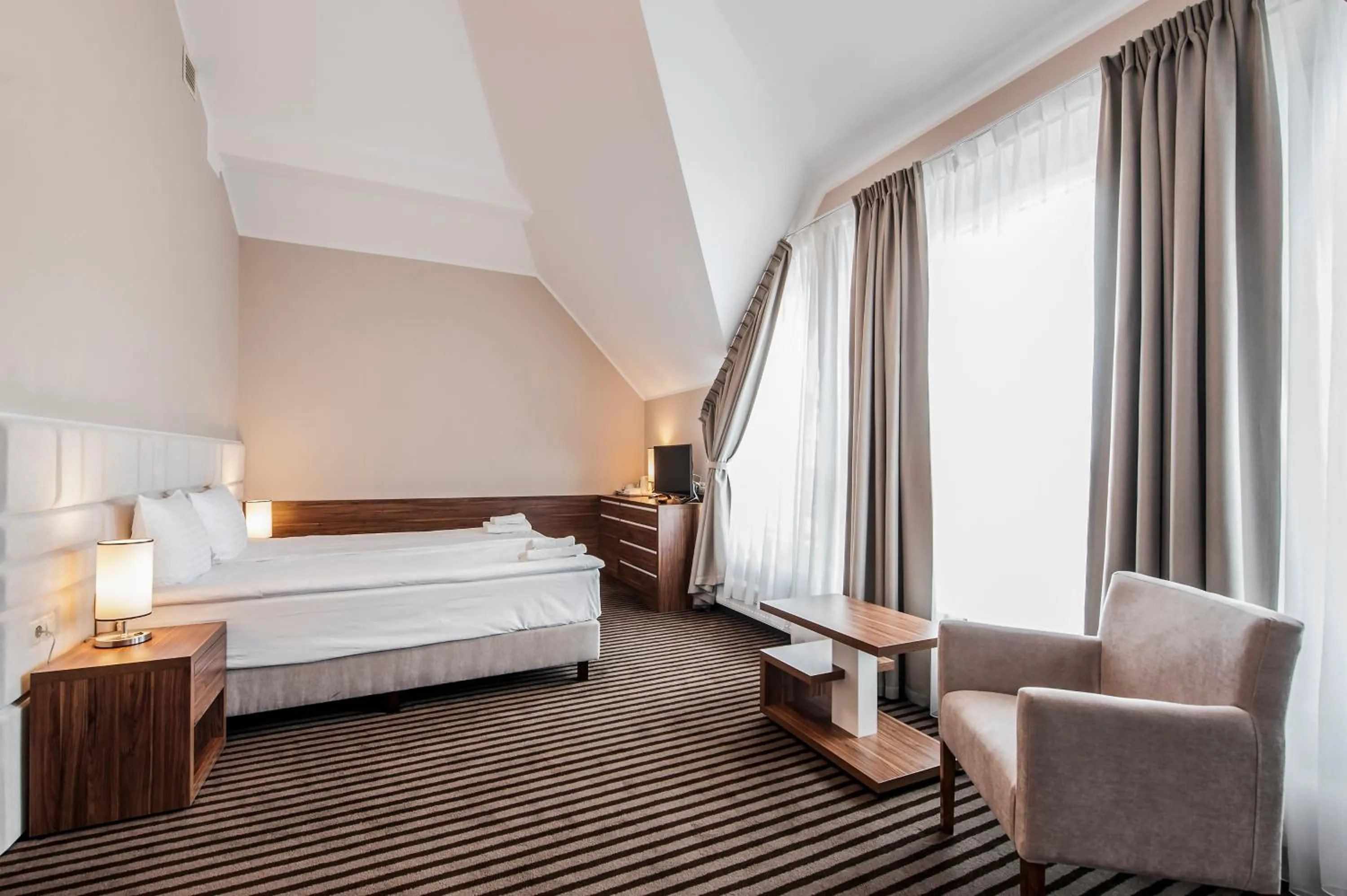 Day, Bed in Hotel White