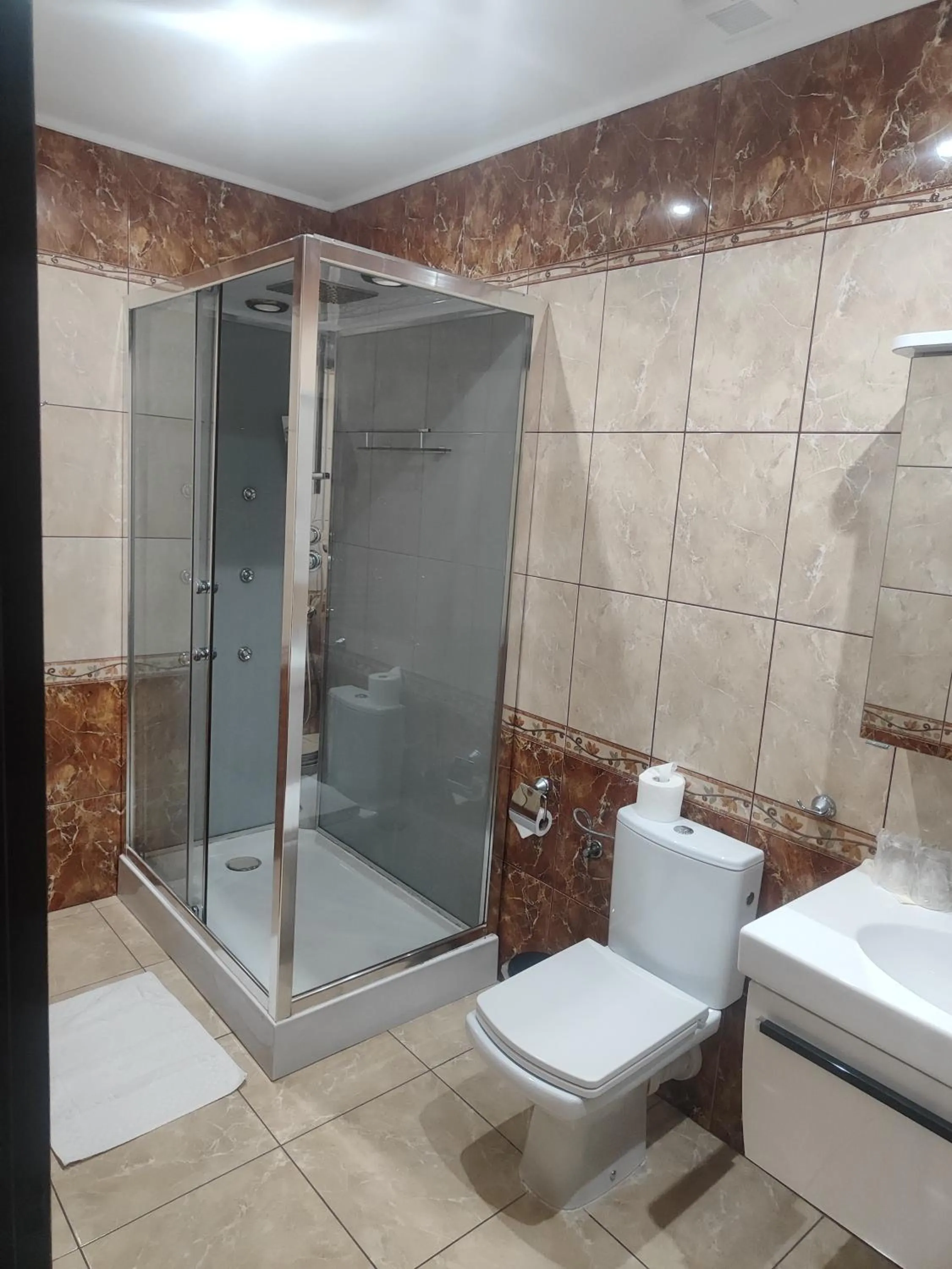 Hotel David with Free Parking