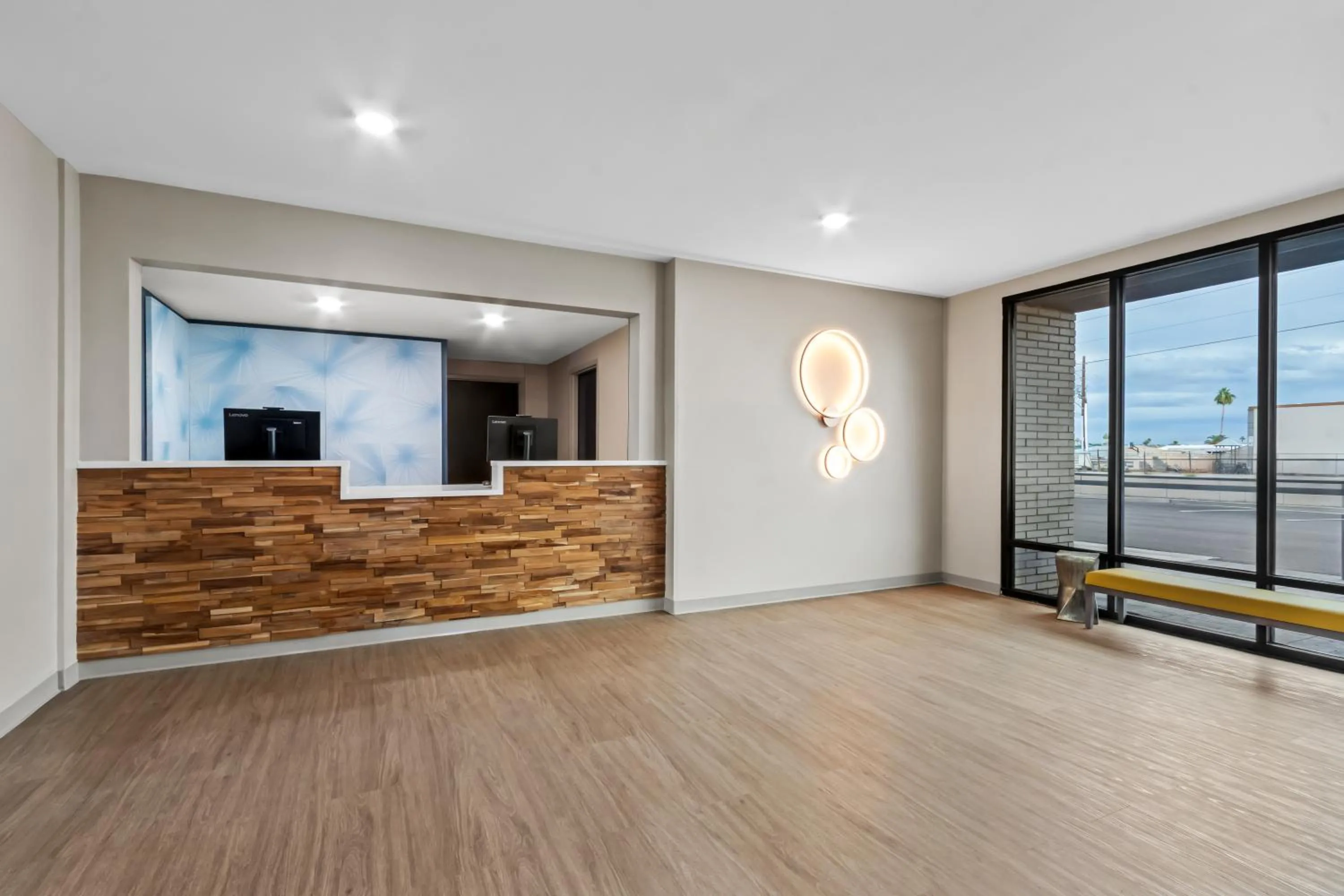 Lobby or reception in ECHO Suites Extended Stay by Wyndham Phoenix-Peoria/Glendale