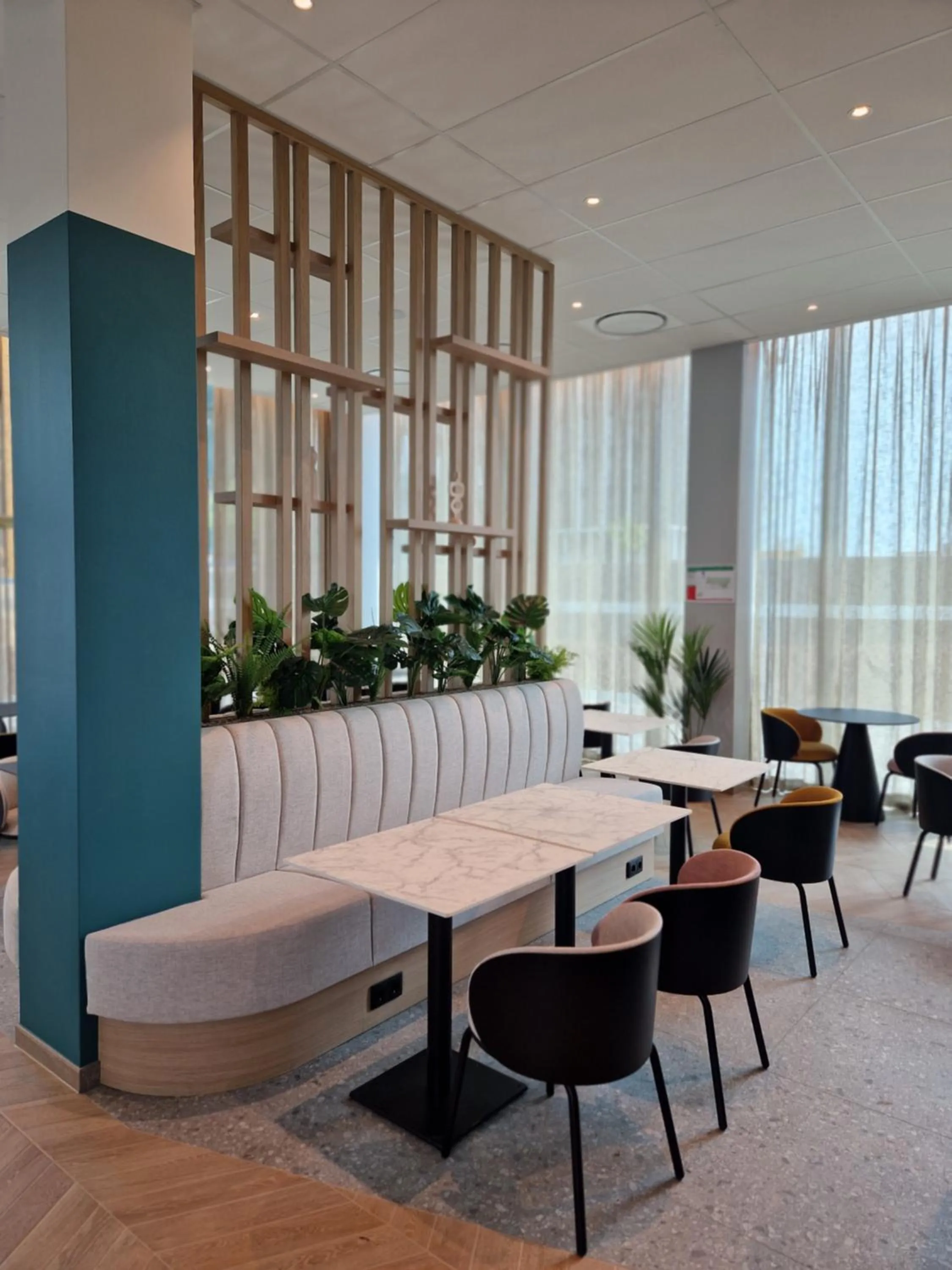 Breakfast in B&B HOTEL Luxembourg Centre Cloche d'Or