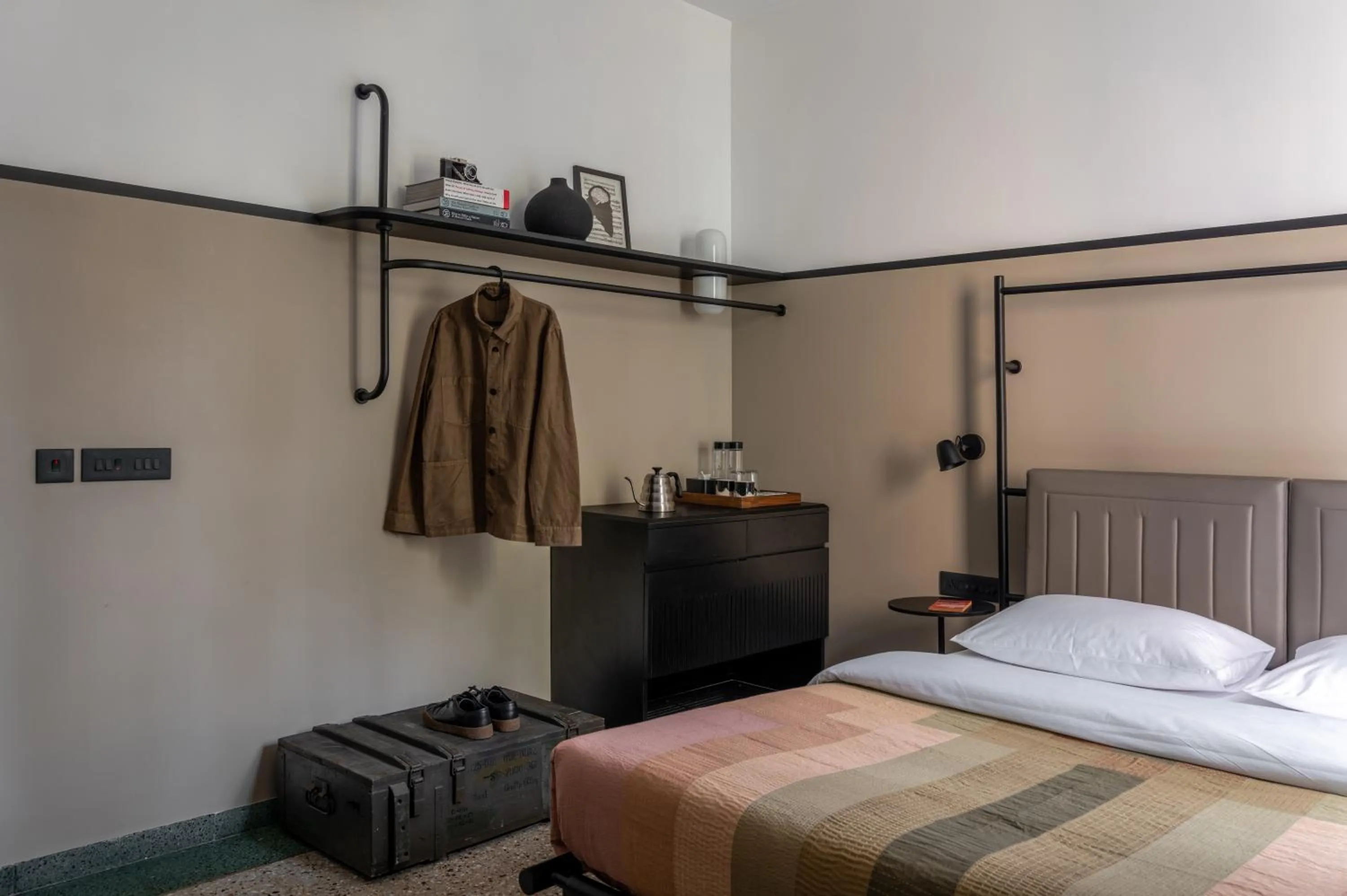 Bedroom, Bed in Wellesley Hotel