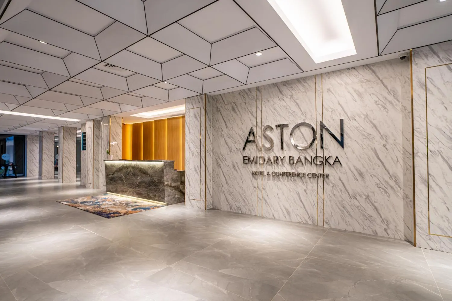 Lobby or reception in Aston Emidary Bangka Hotel and Conference Center