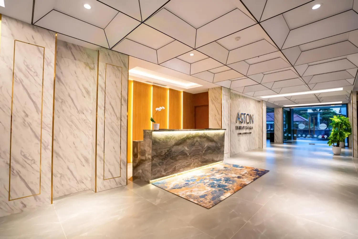 Lobby or reception in Aston Emidary Bangka Hotel and Conference Center