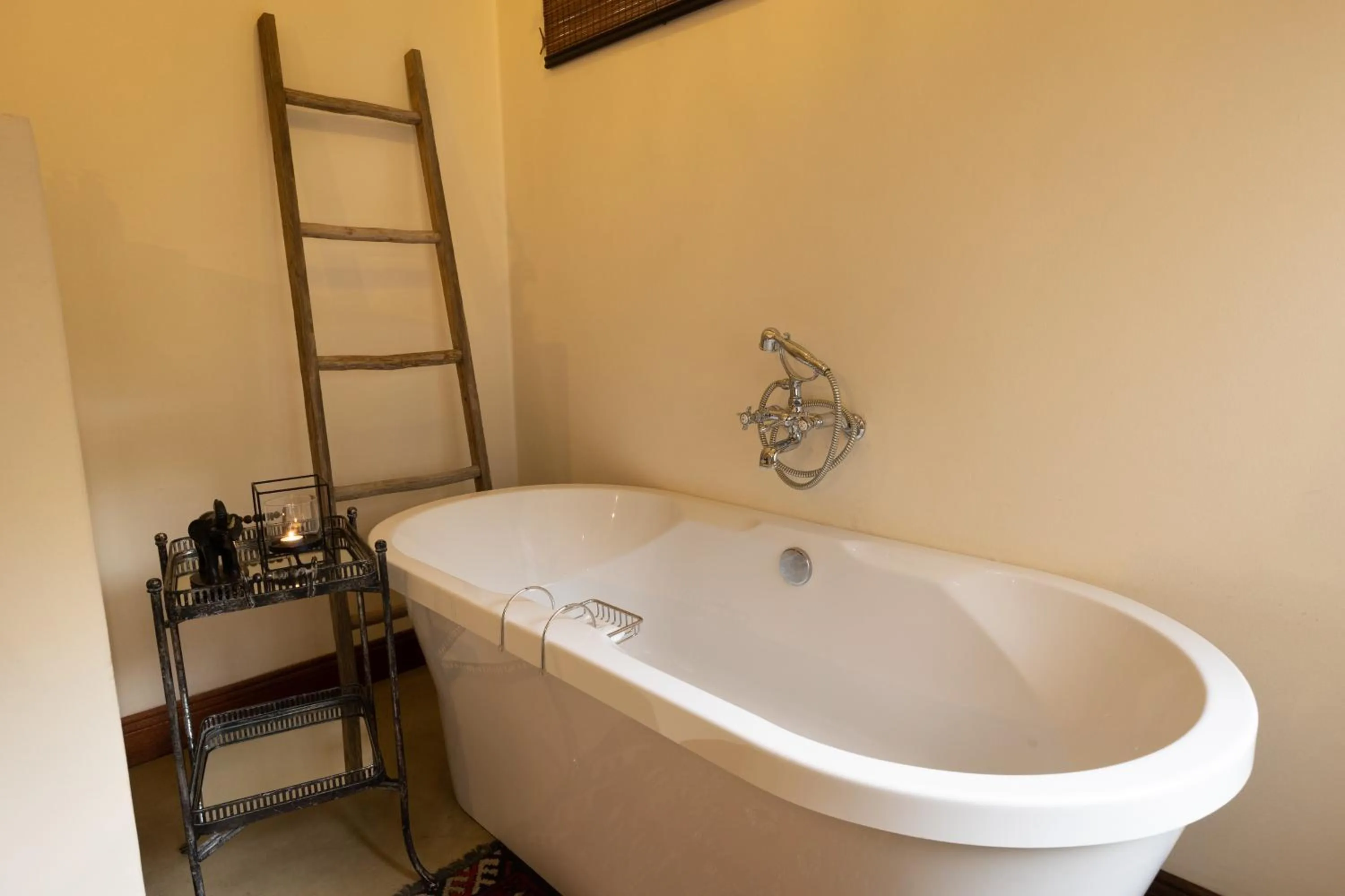Bathroom in Kambaku River Lodge