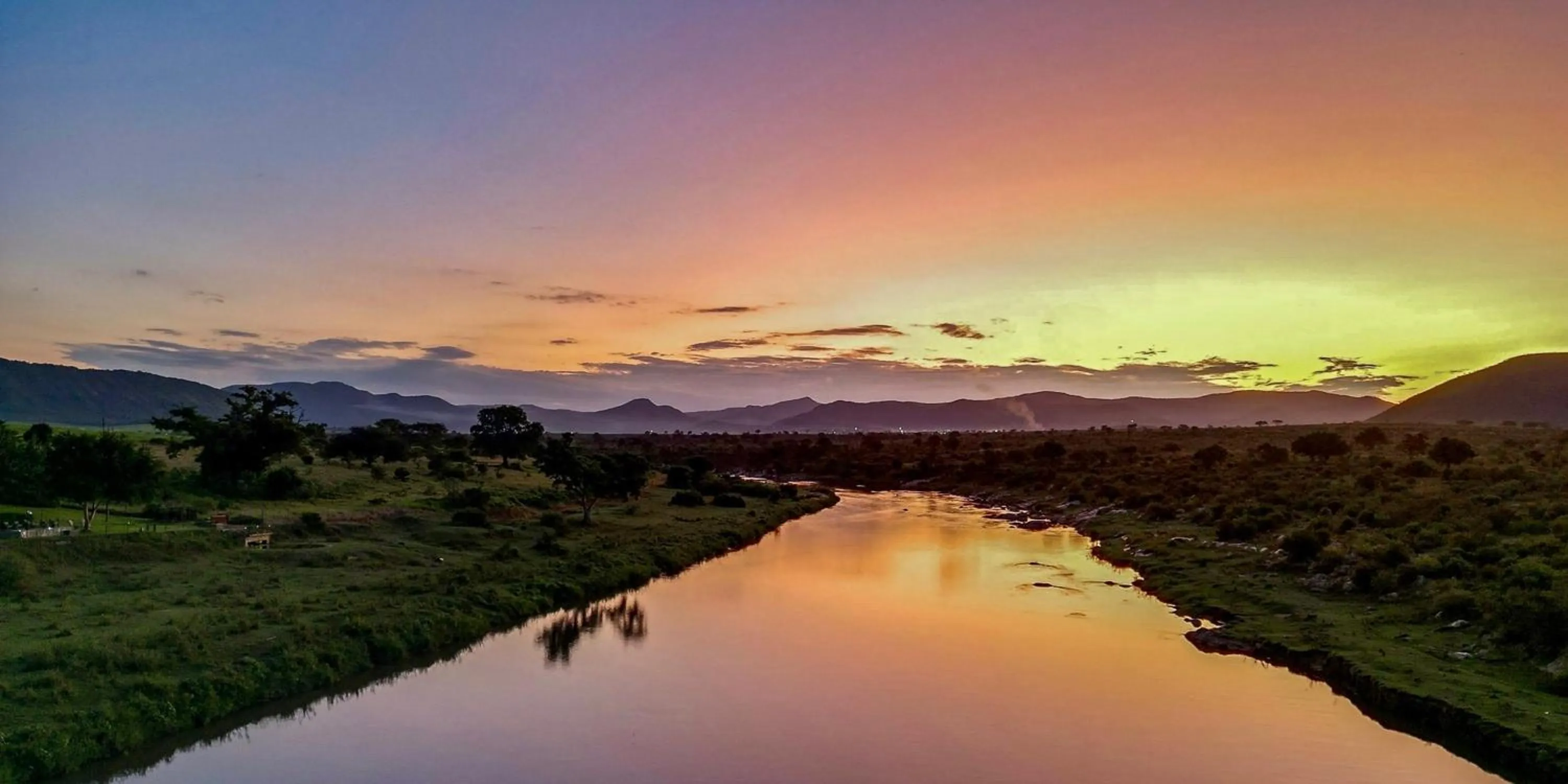 River view in Kambaku River Lodge